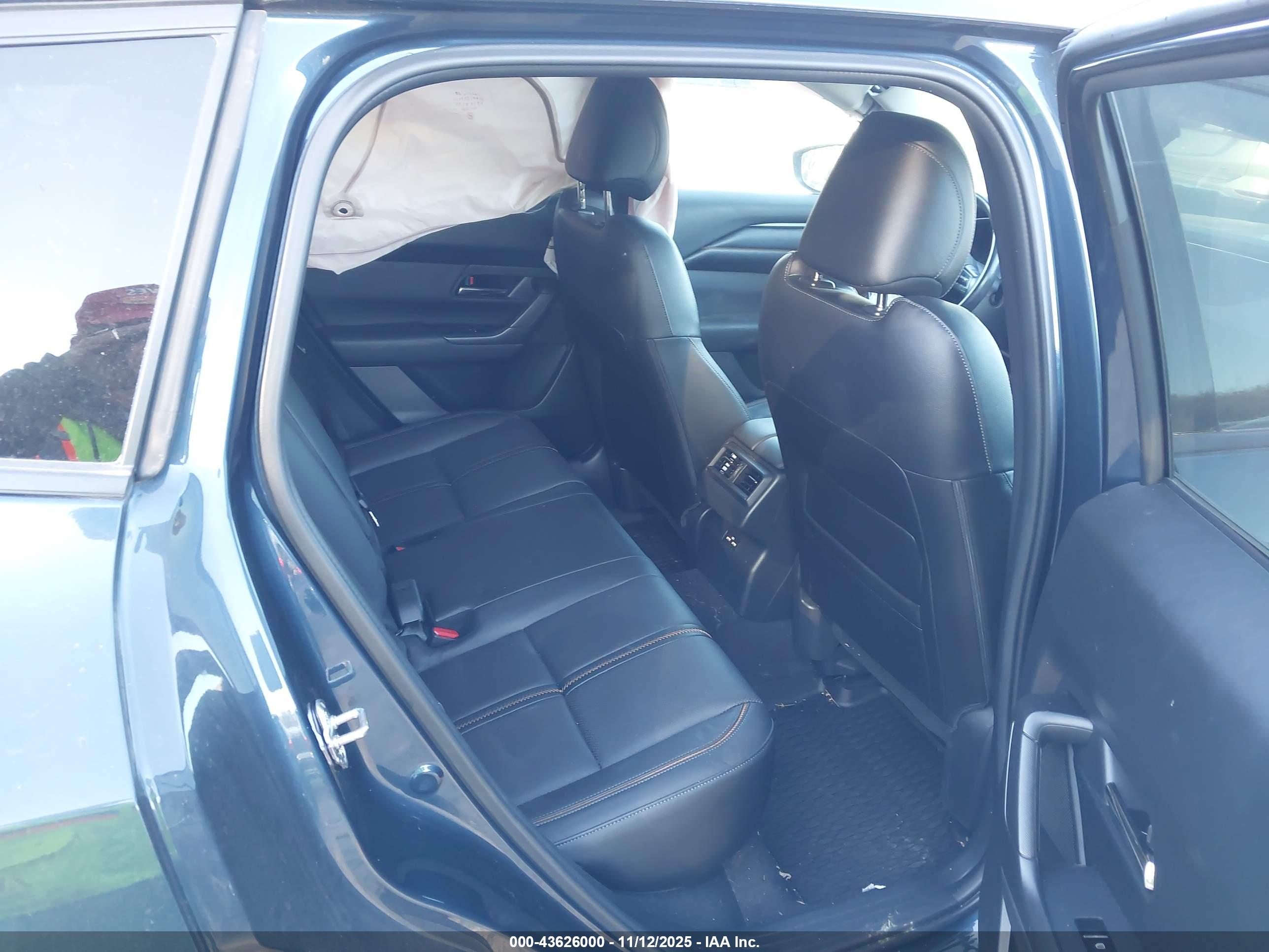 MAZDA CX-50 image 8