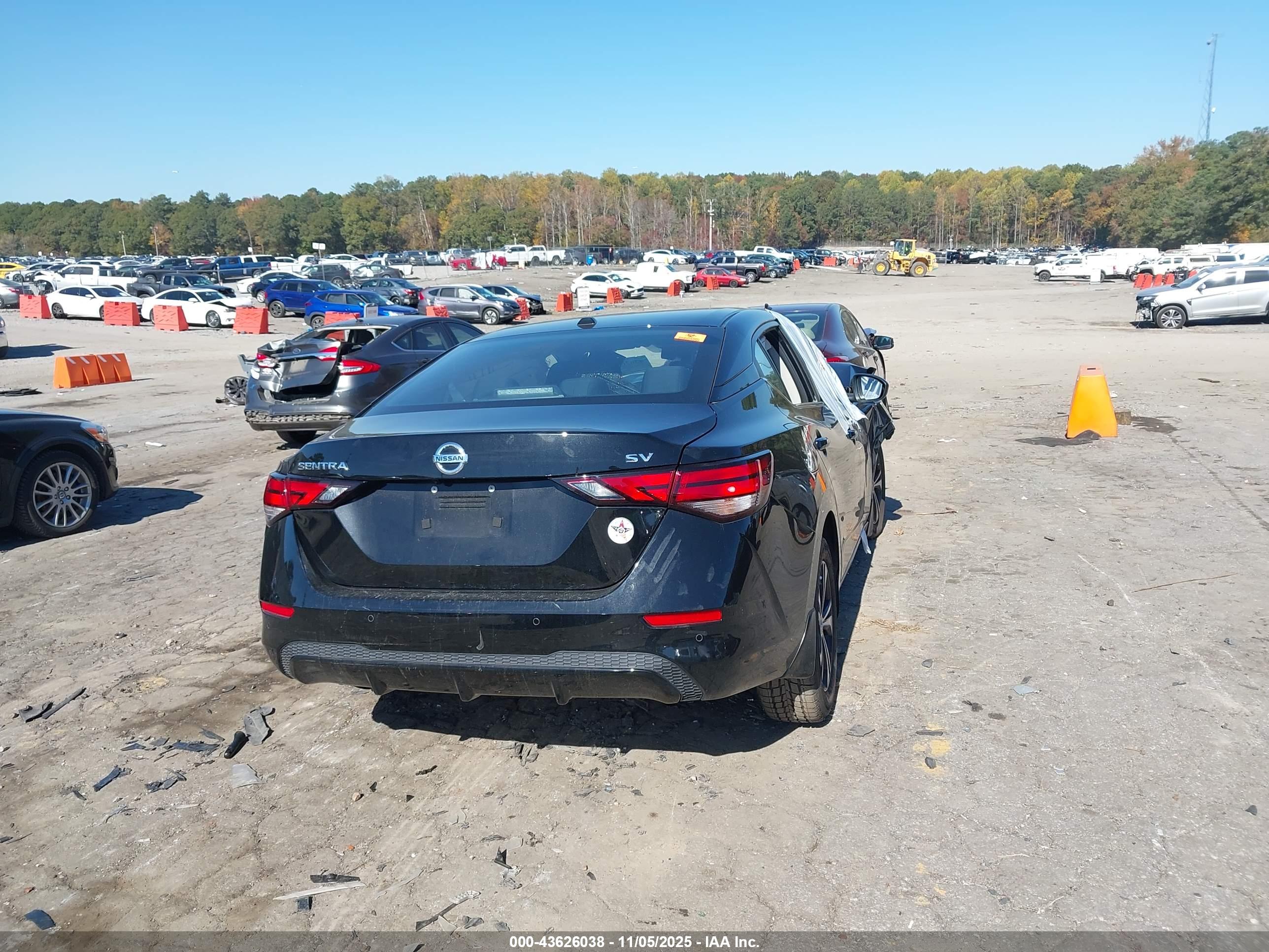 NISSAN SENTRA image 4