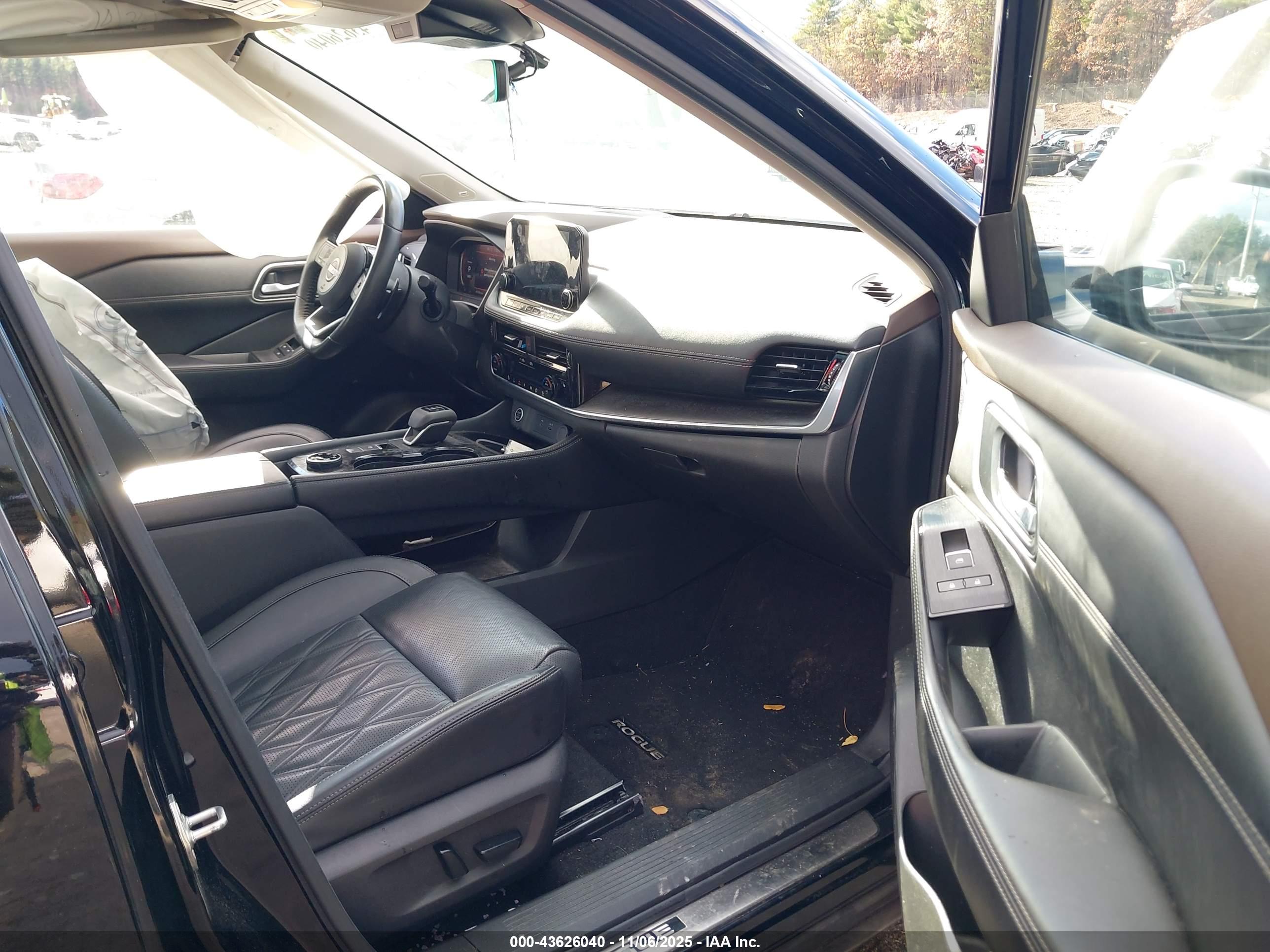 NISSAN ROGUE image 5