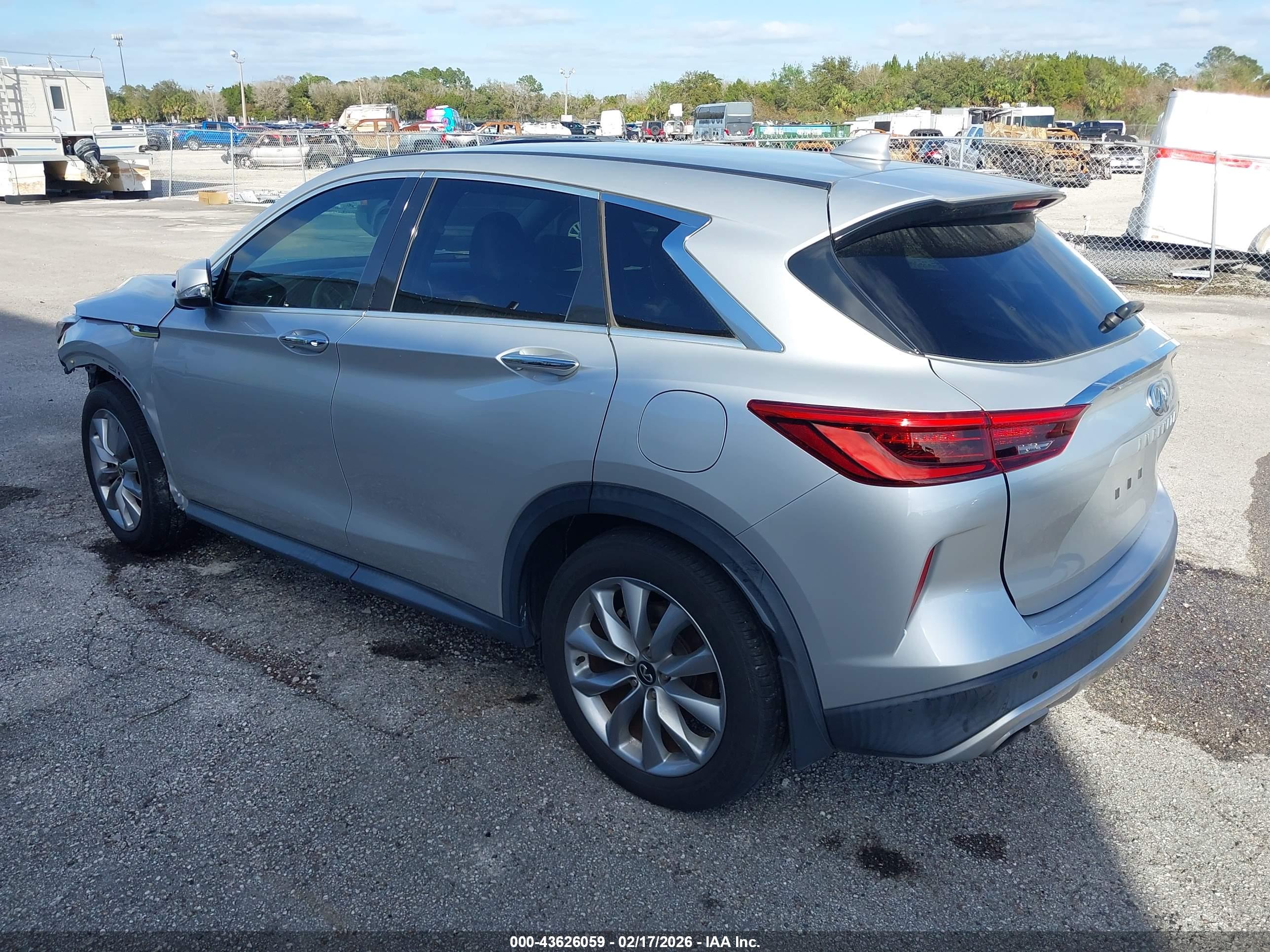 INFINITI QX50 image 3