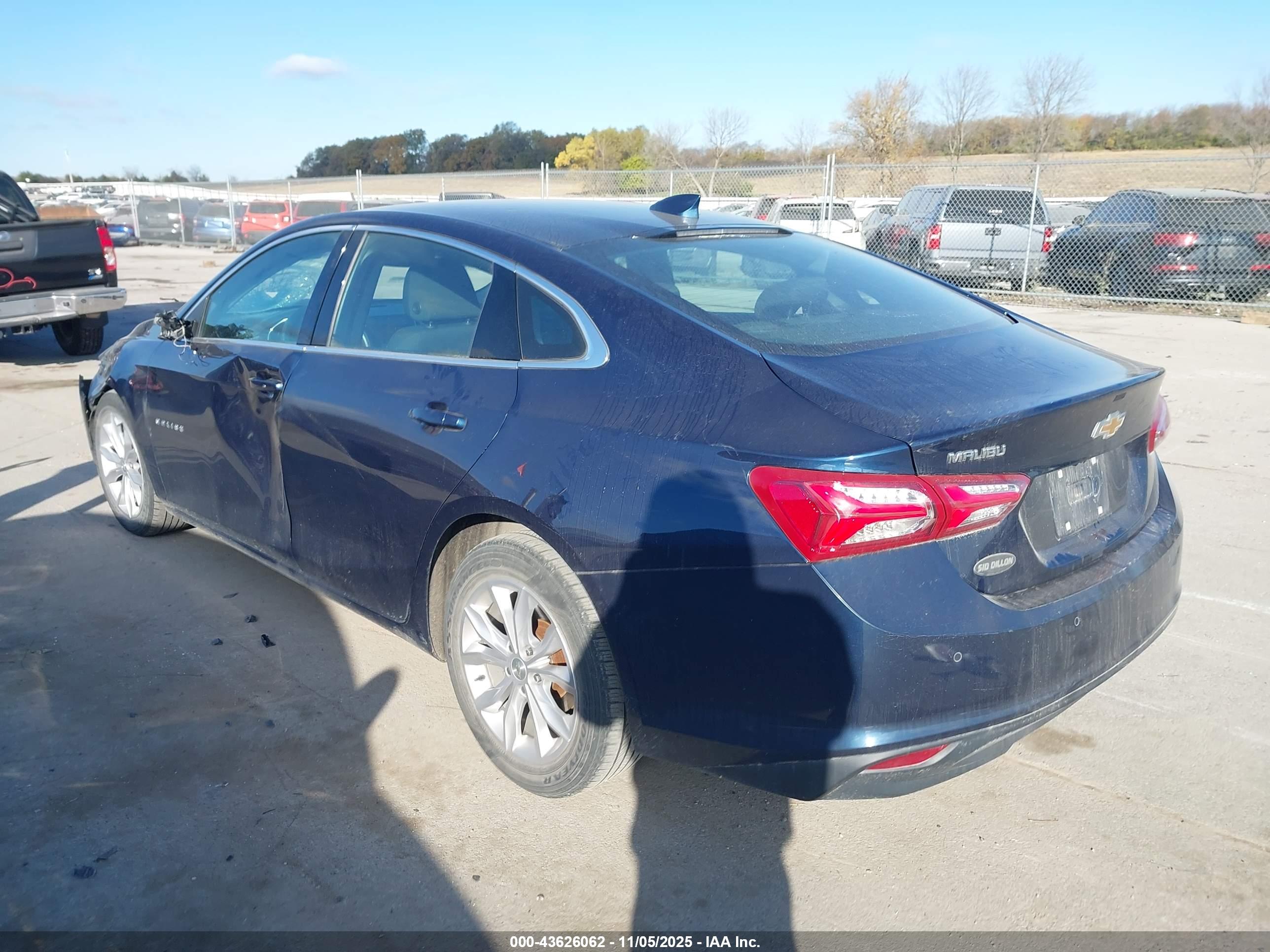 CHEVROLET MALIBU image 3