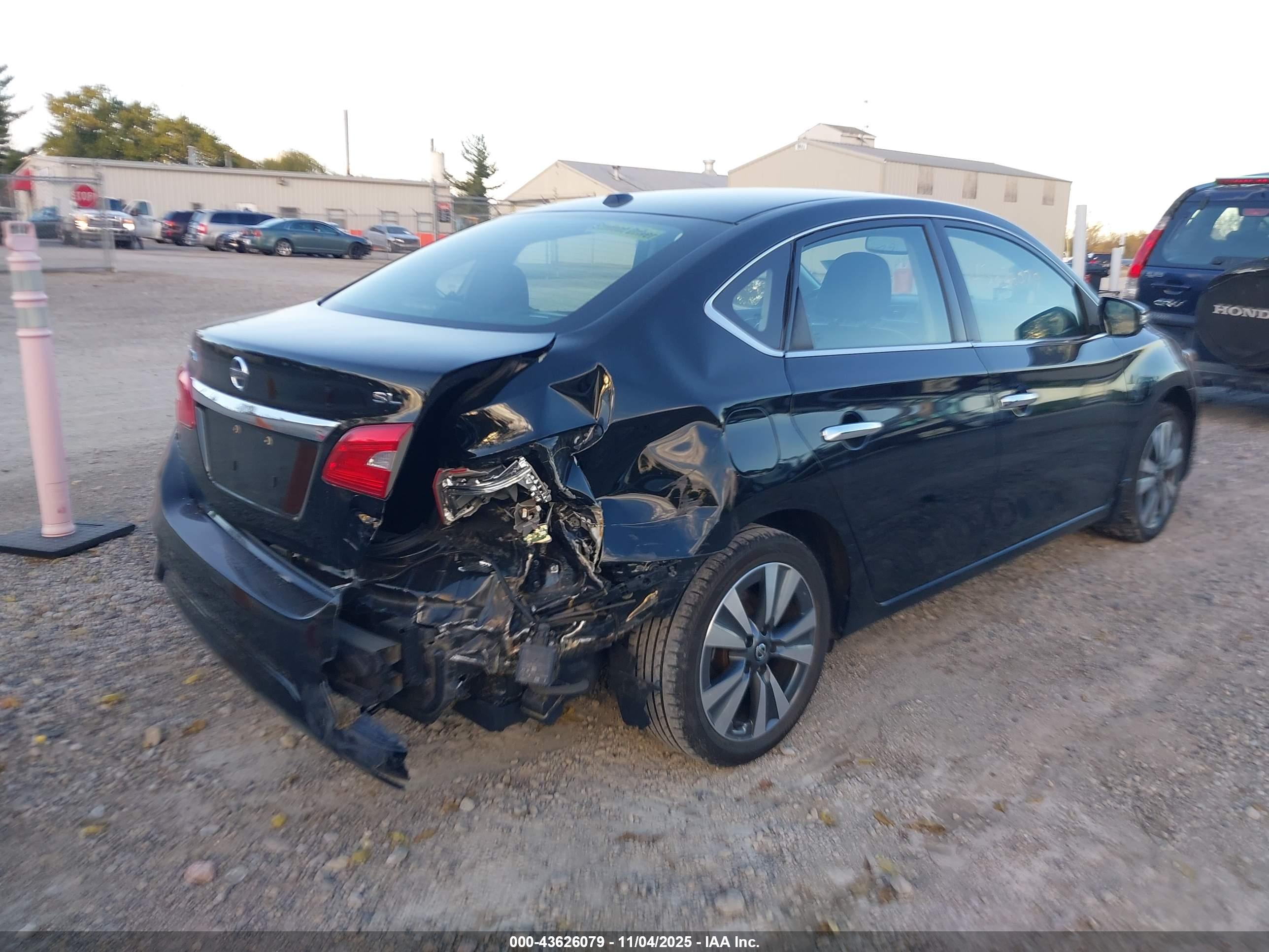 NISSAN SENTRA image 4