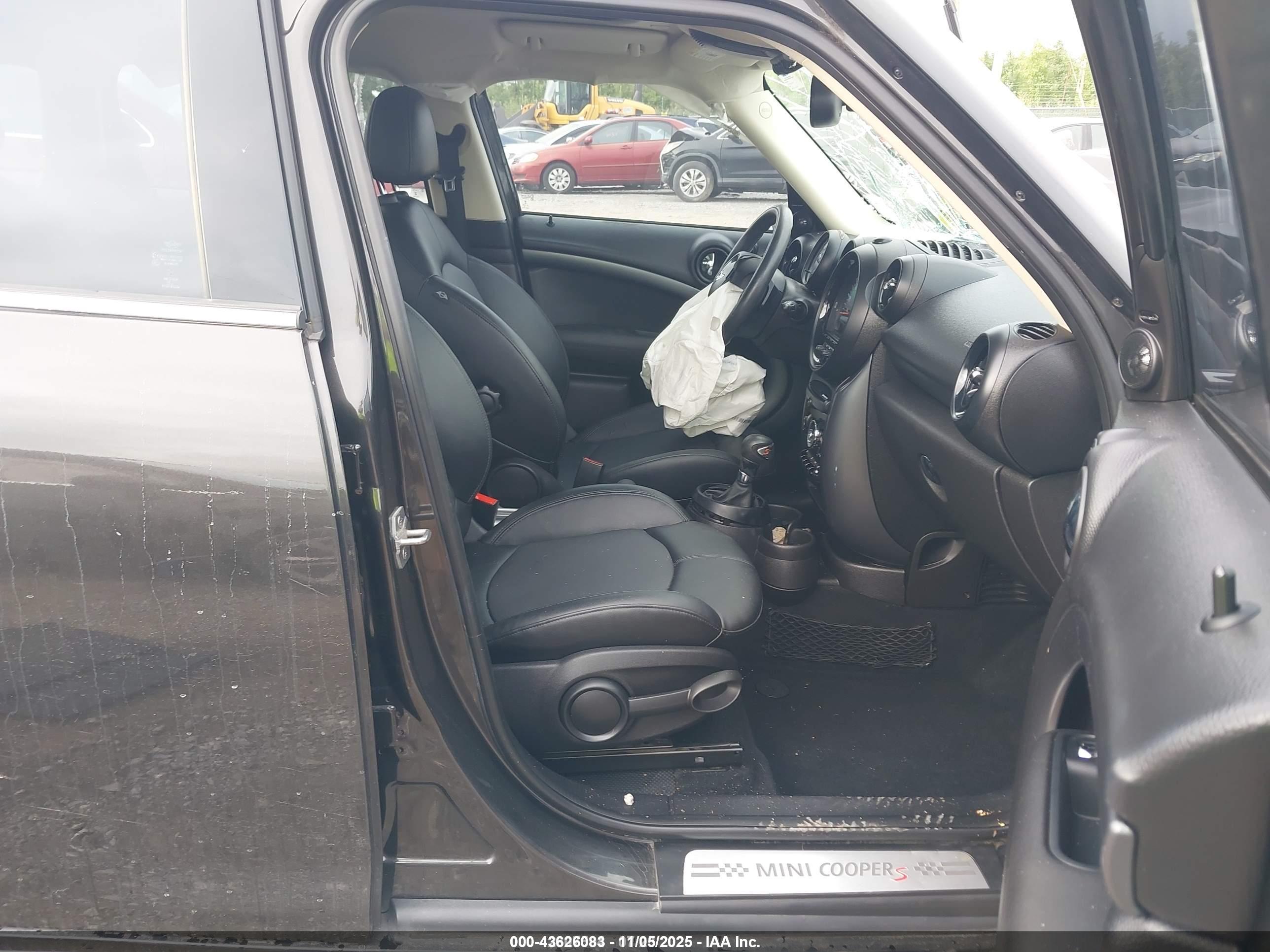 MINI COUNTRYMAN image 5
