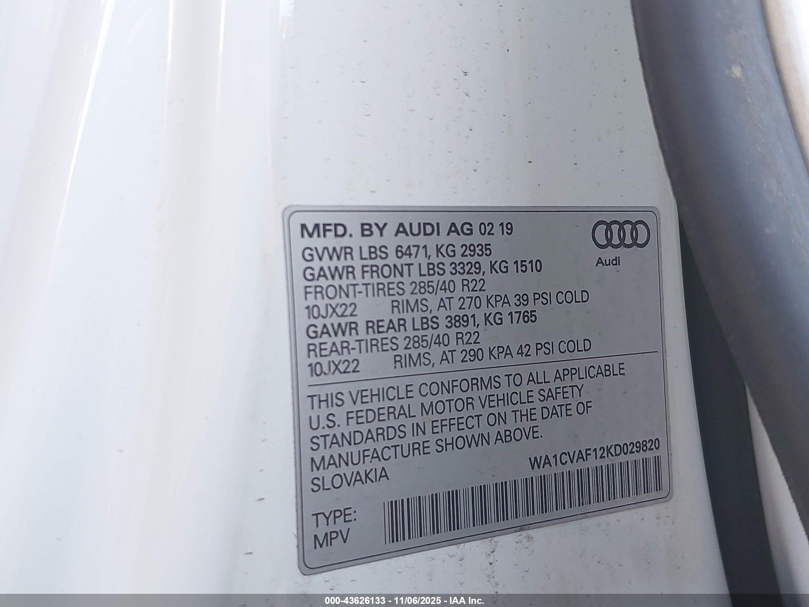 AUDI Q8 image 9