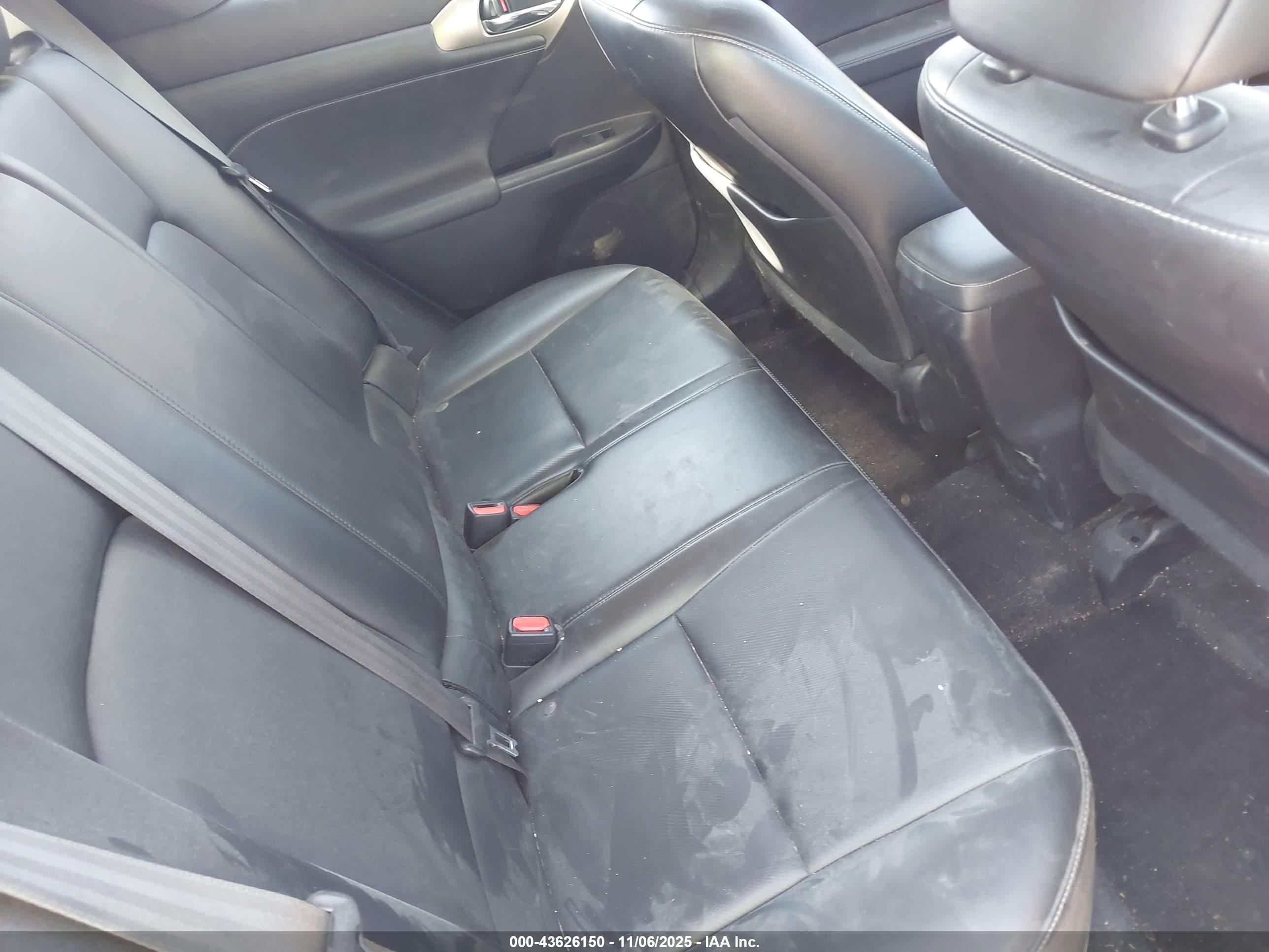 LEXUS CT image 8