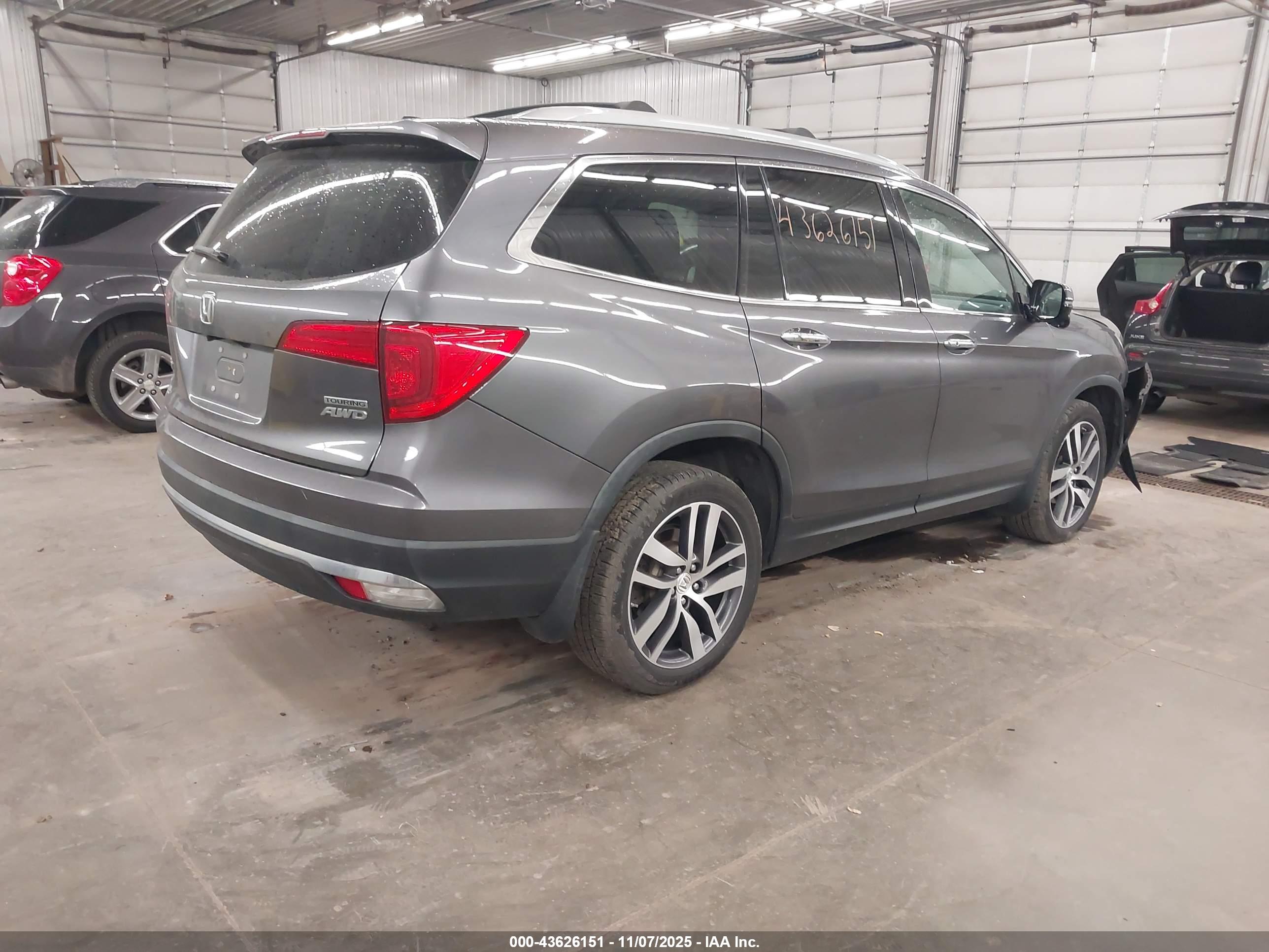 HONDA PILOT image 4