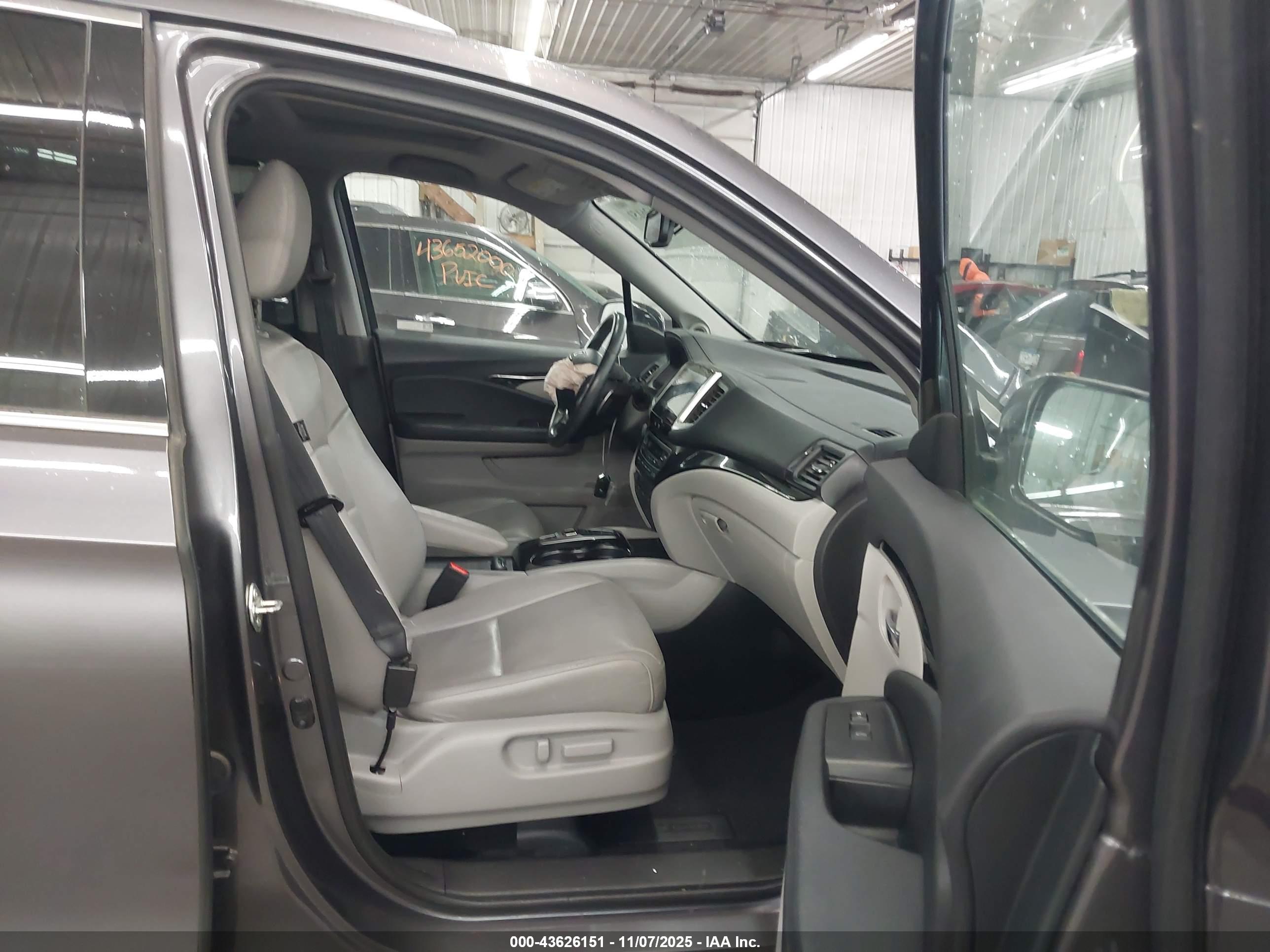 HONDA PILOT image 5