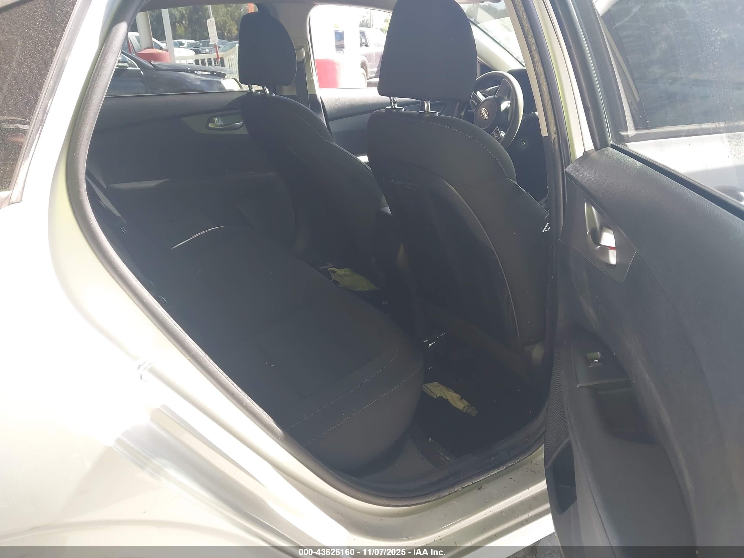 KIA FORTE image 8