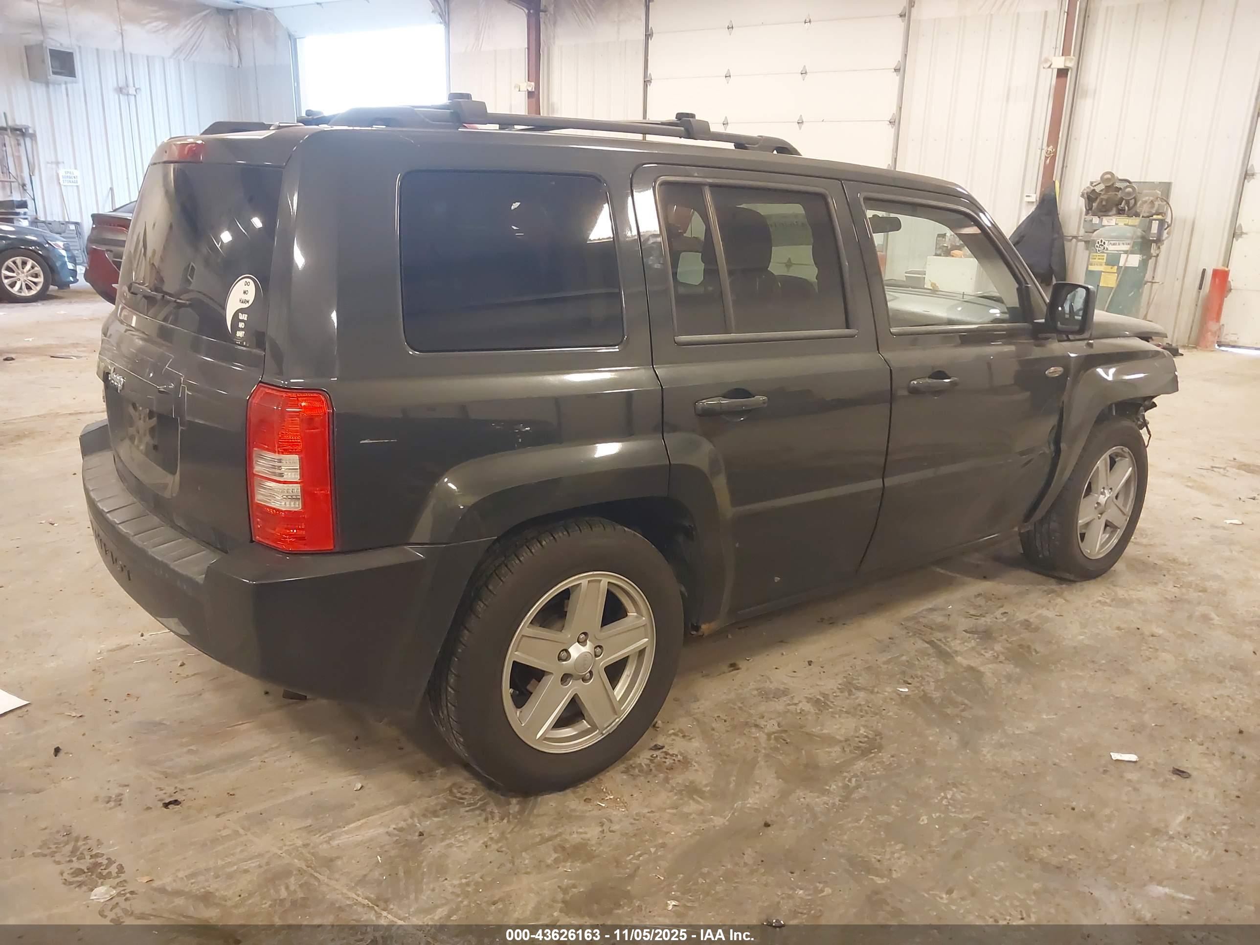 JEEP PATRIOT image 4