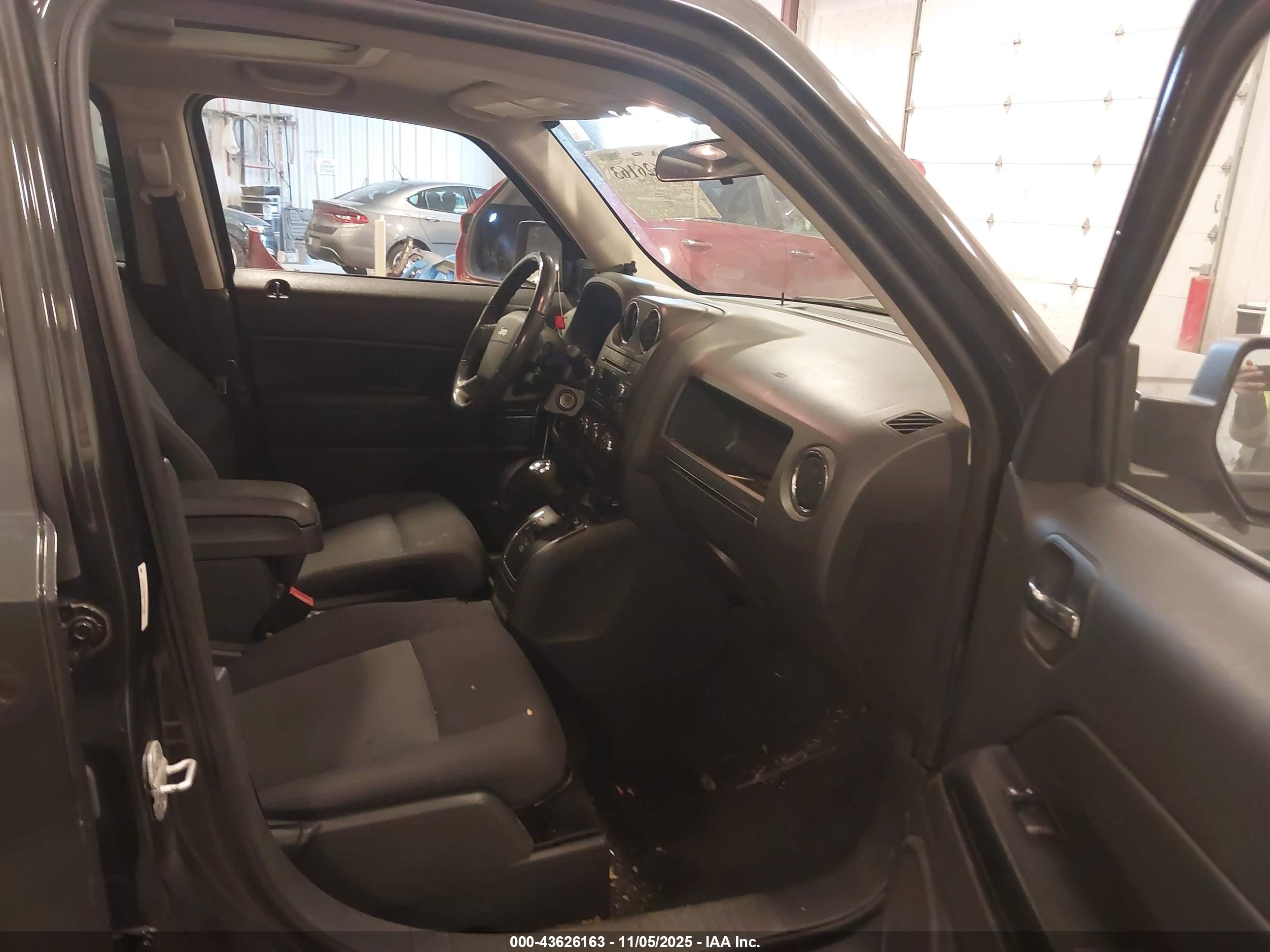 JEEP PATRIOT image 5