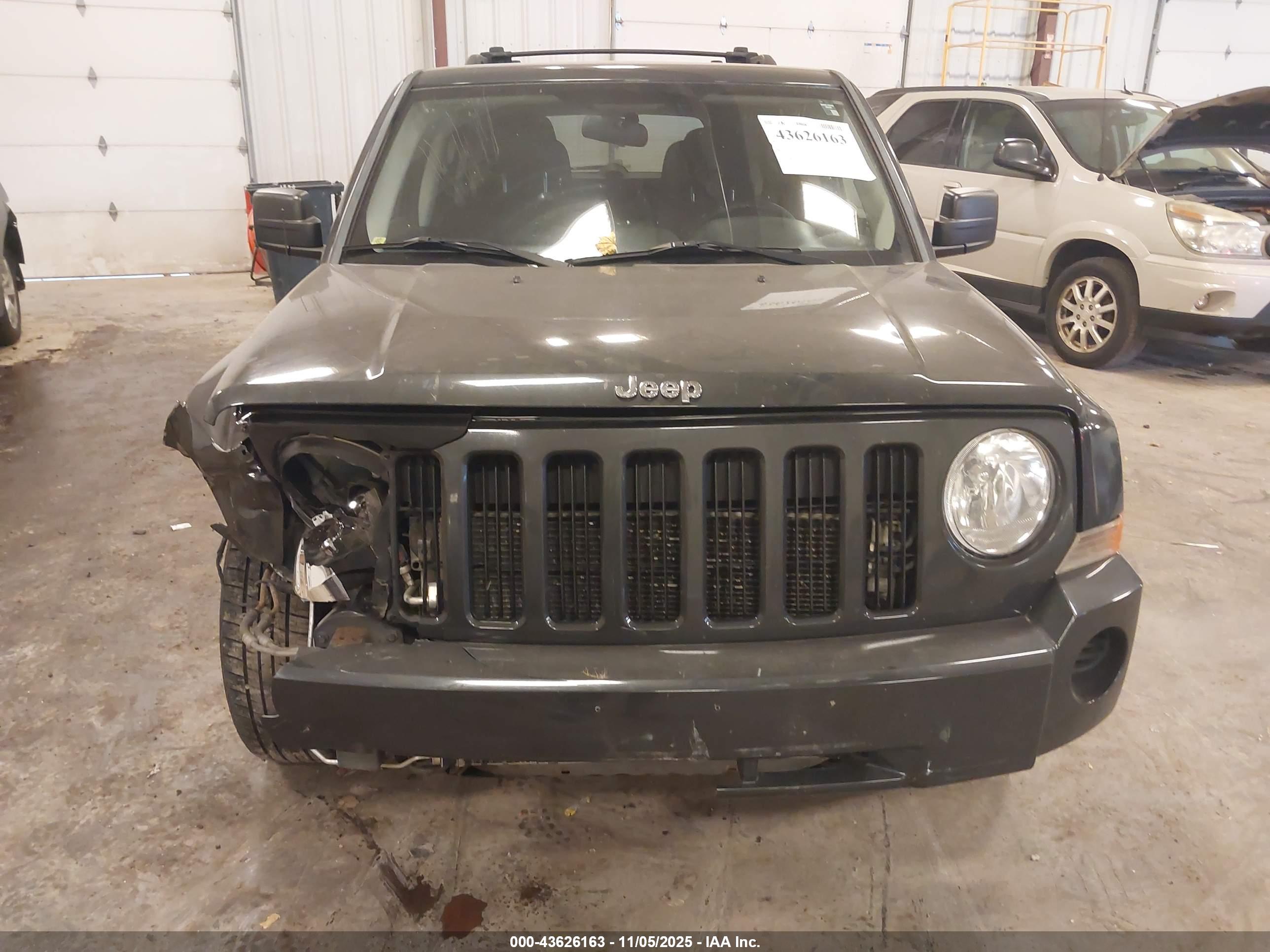 JEEP PATRIOT image 6