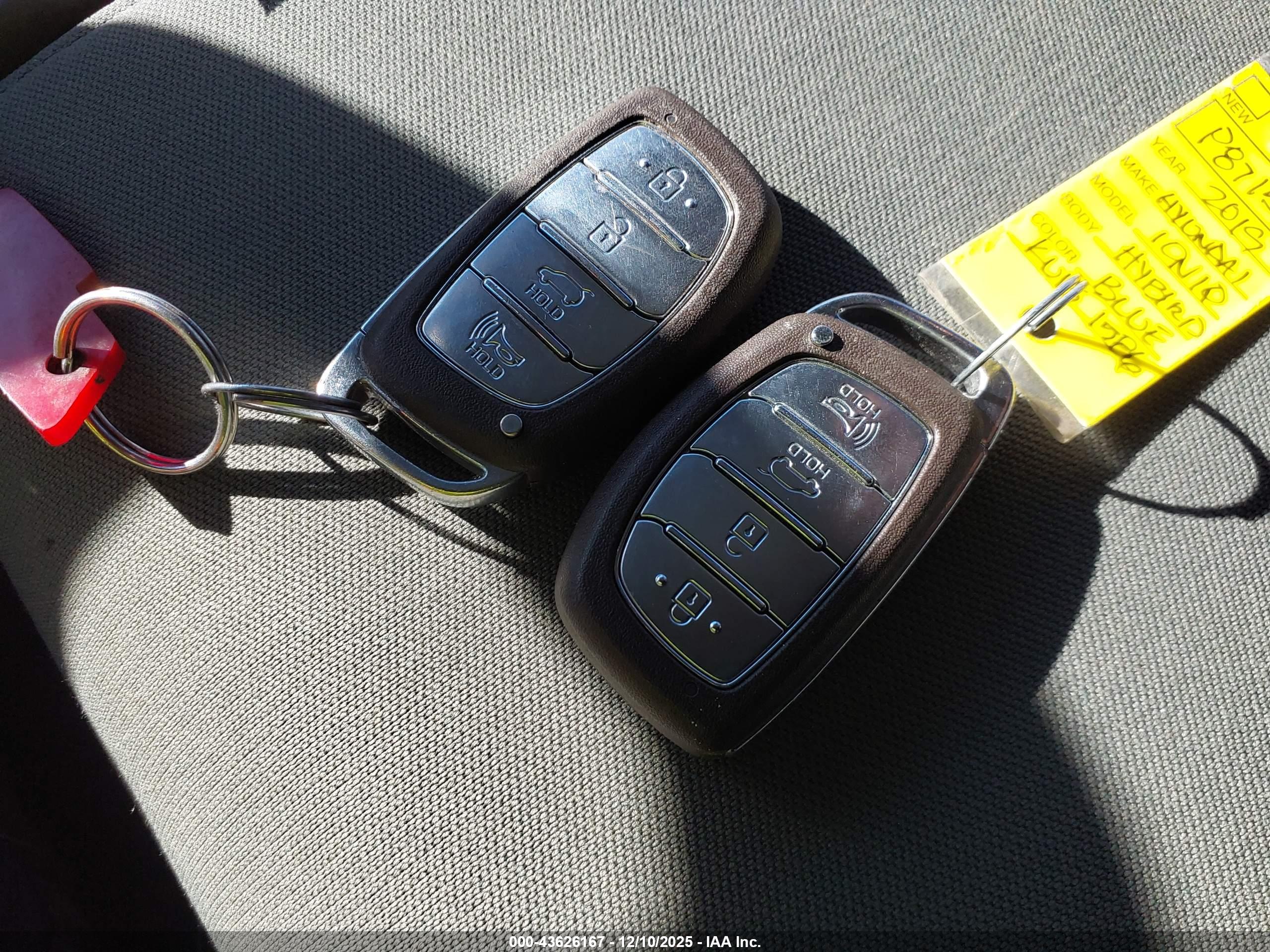 HYUNDAI IONIQ image 11