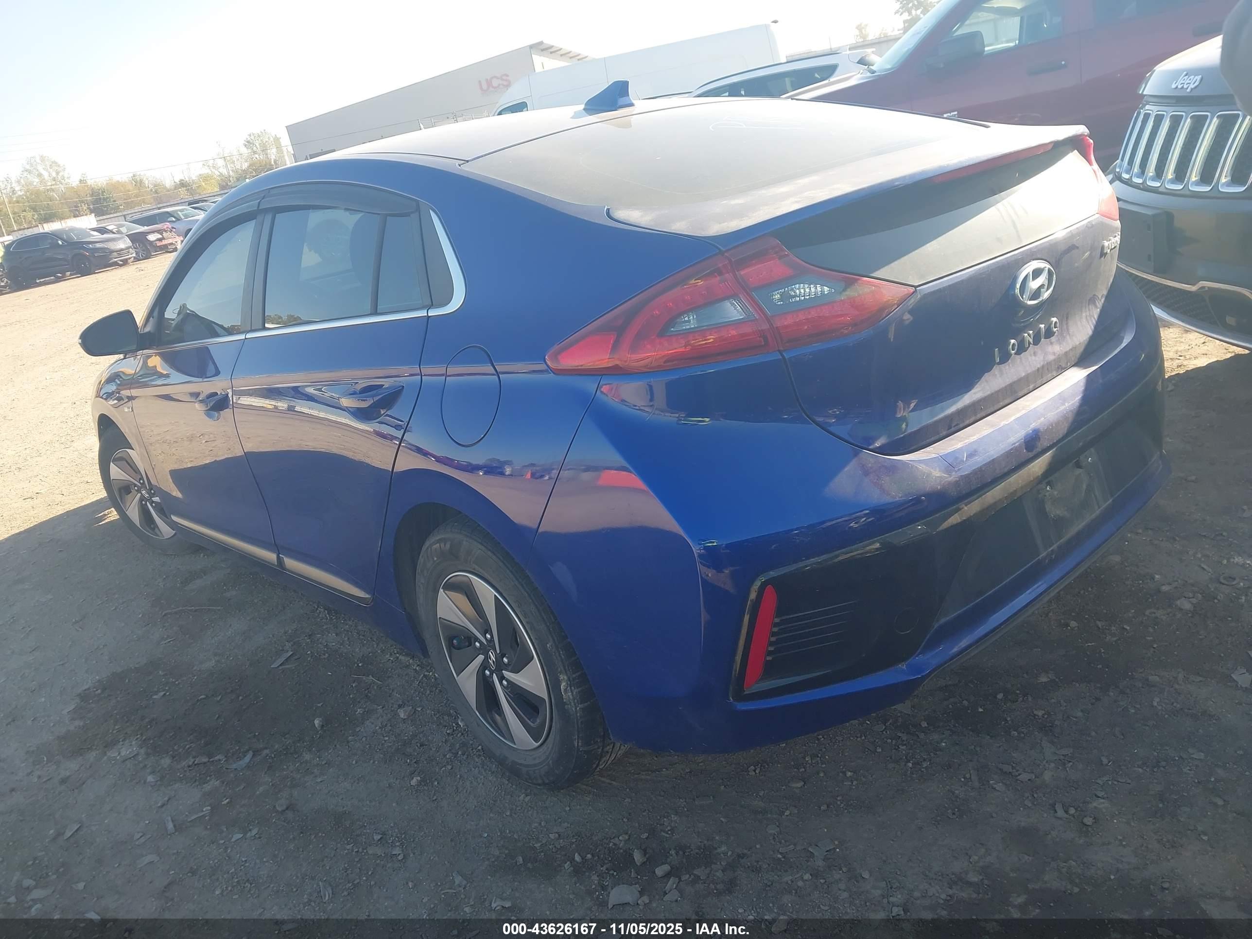 HYUNDAI IONIQ image 3
