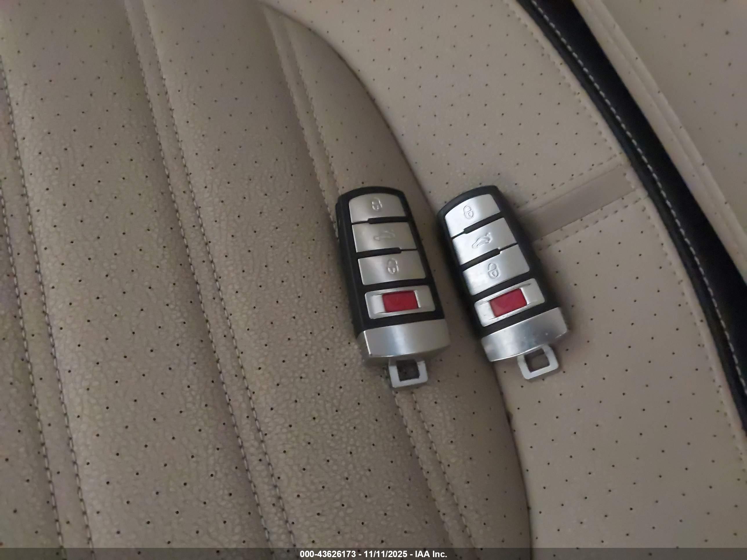 VOLKSWAGEN CC image 11