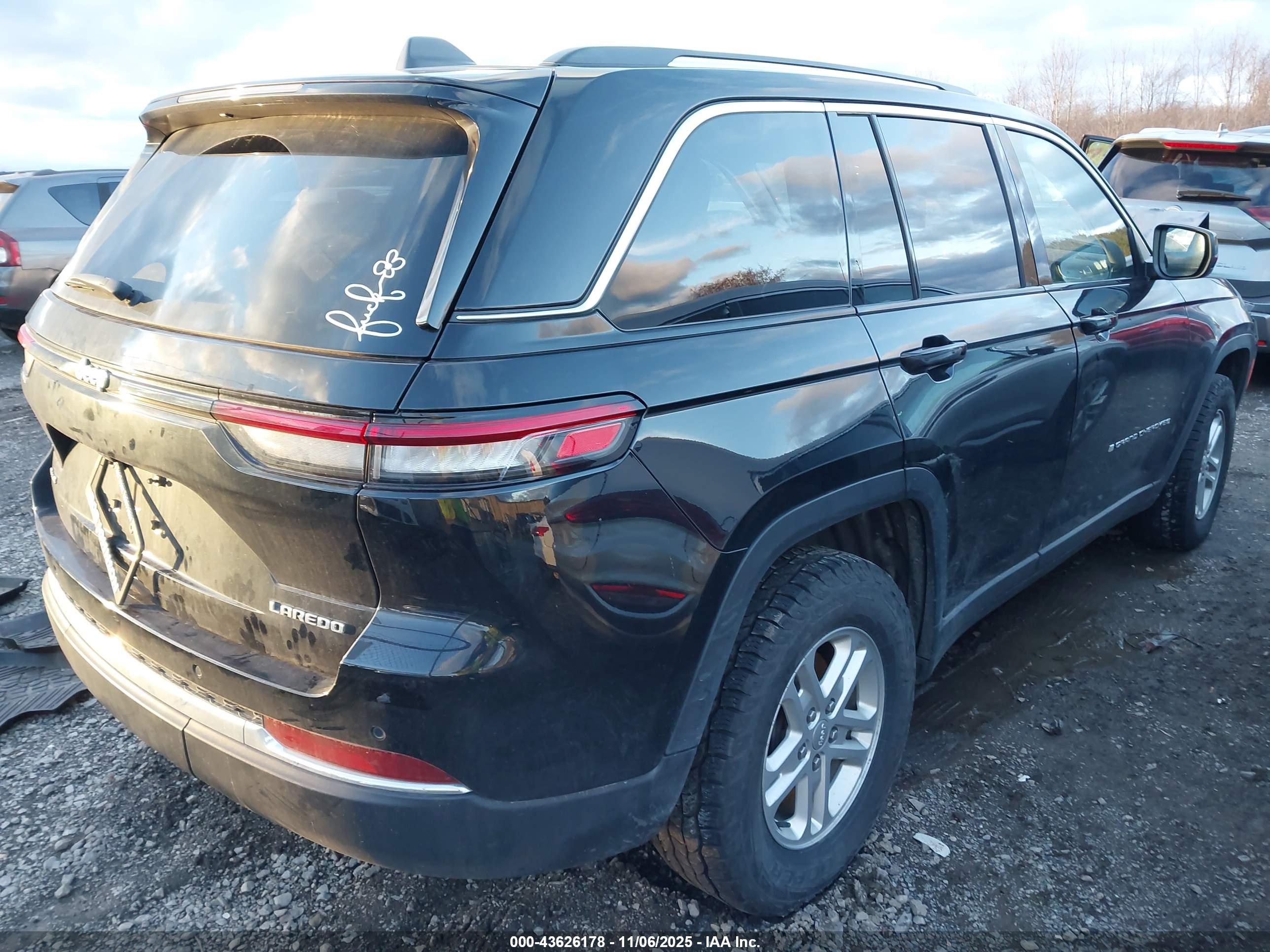 JEEP GRAND image 4