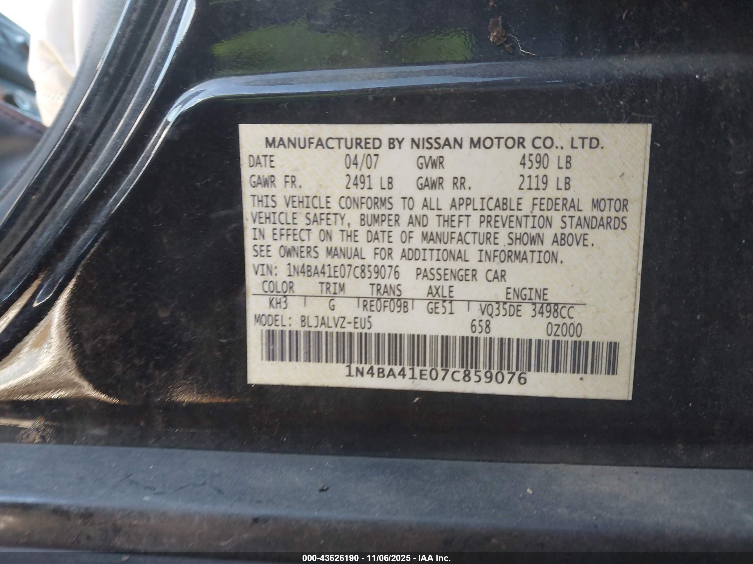 NISSAN MAXIMA image 9