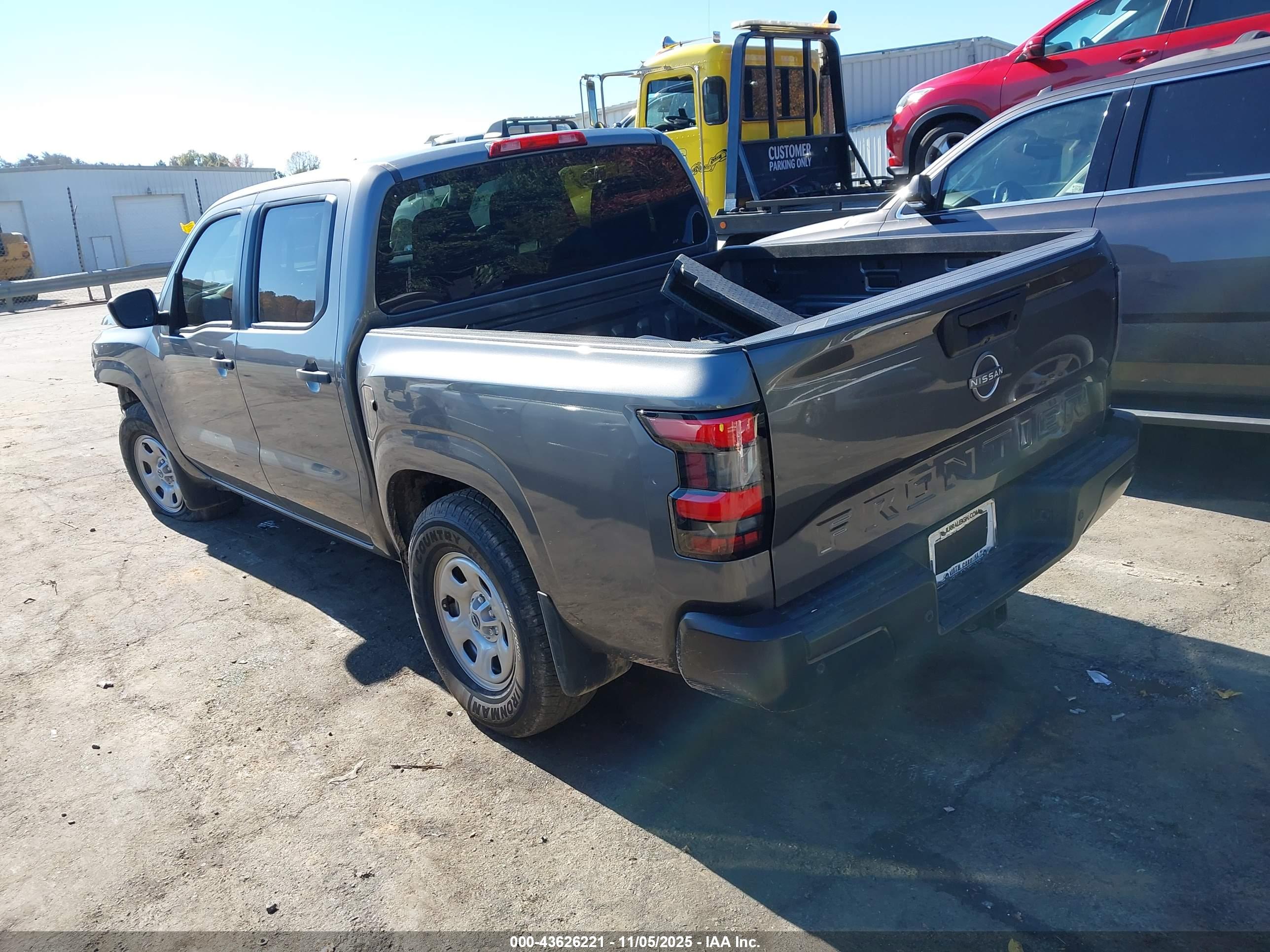NISSAN FRONTIER image 3