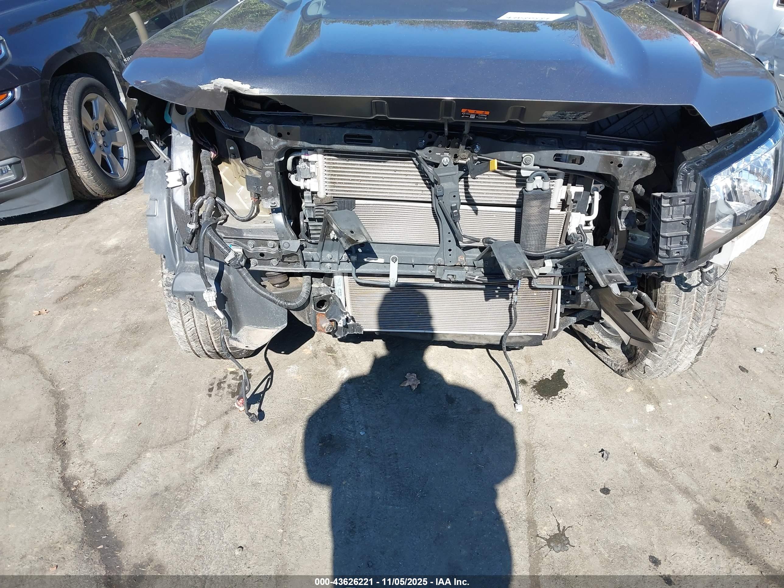 NISSAN FRONTIER image 6