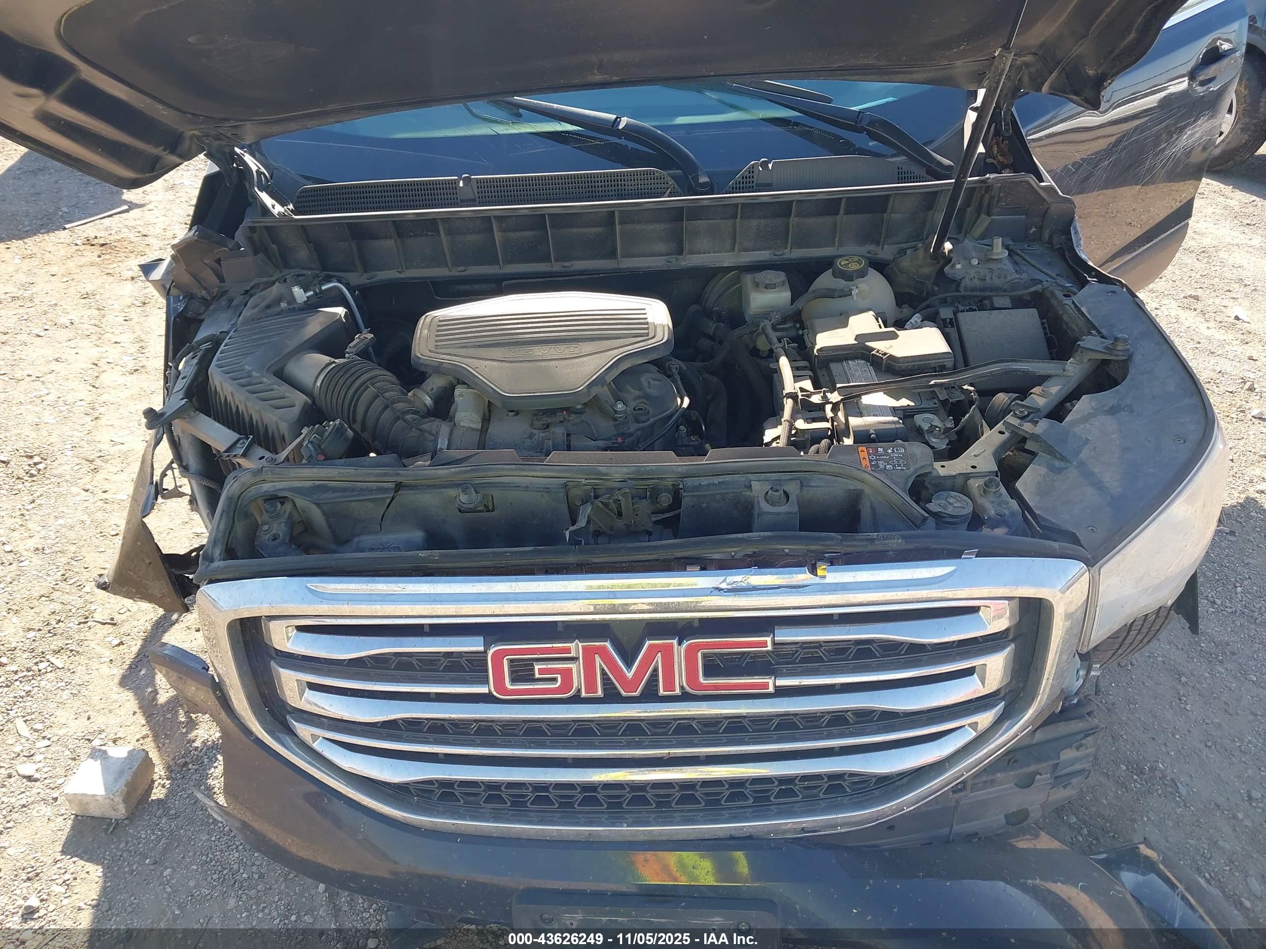 GMC ACADIA image 10