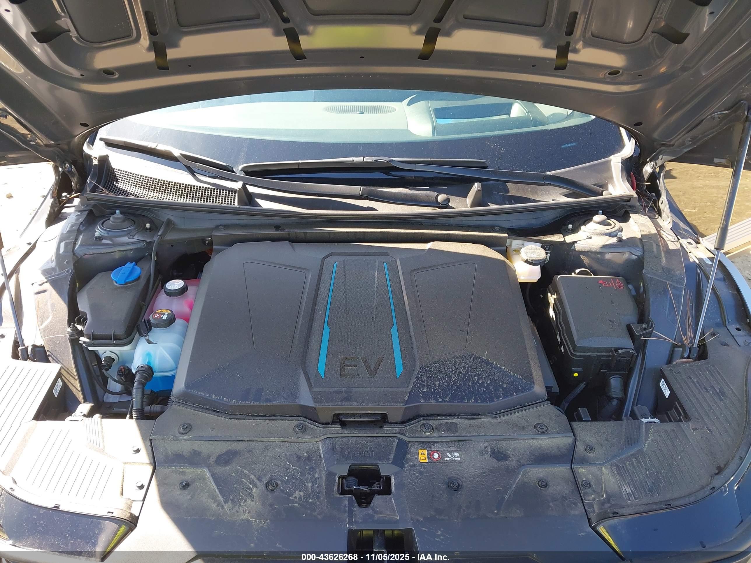 HYUNDAI IONIQ image 10