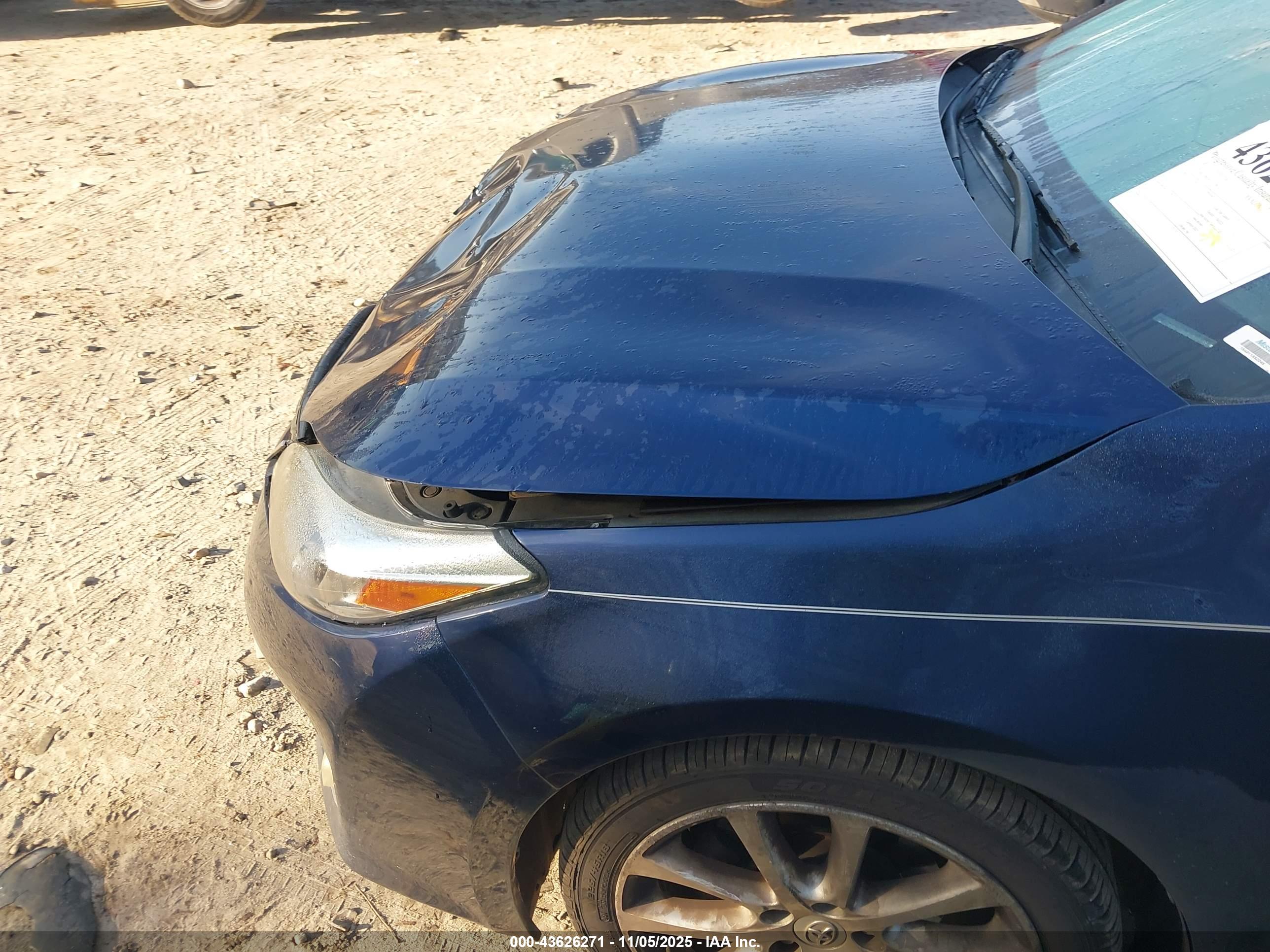 TOYOTA AVALON image 6