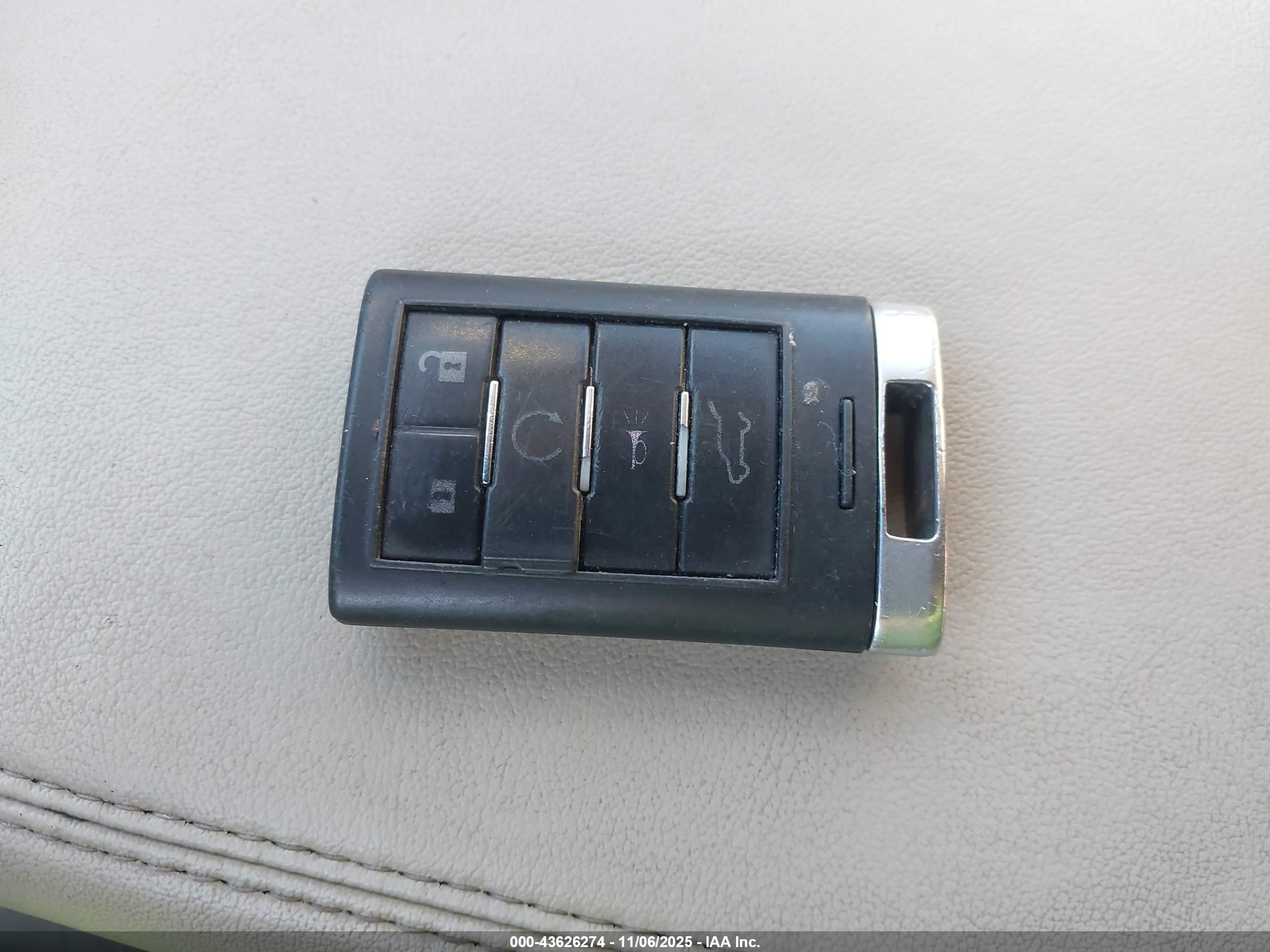 CADILLAC SRX image 11