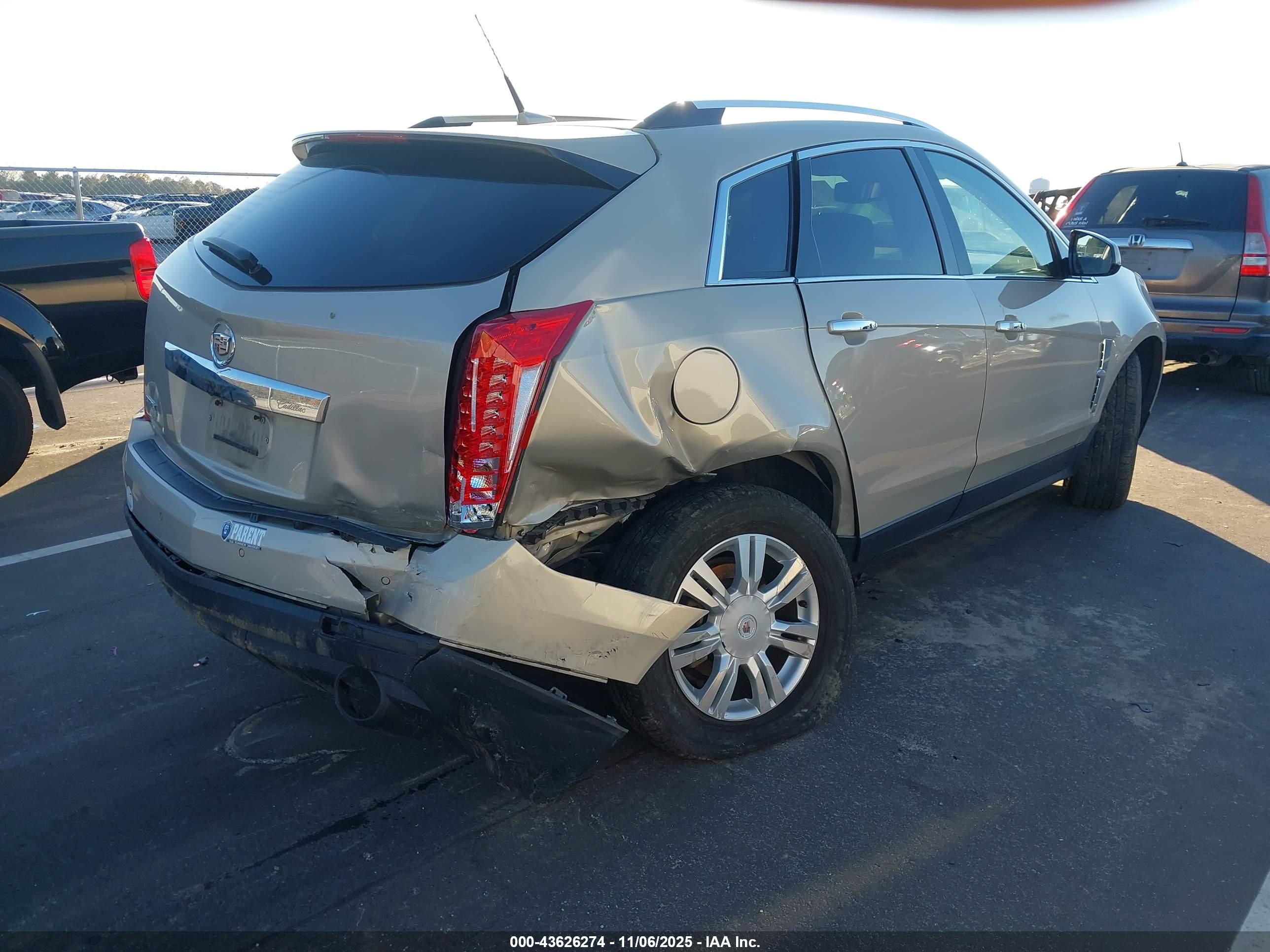 CADILLAC SRX image 4