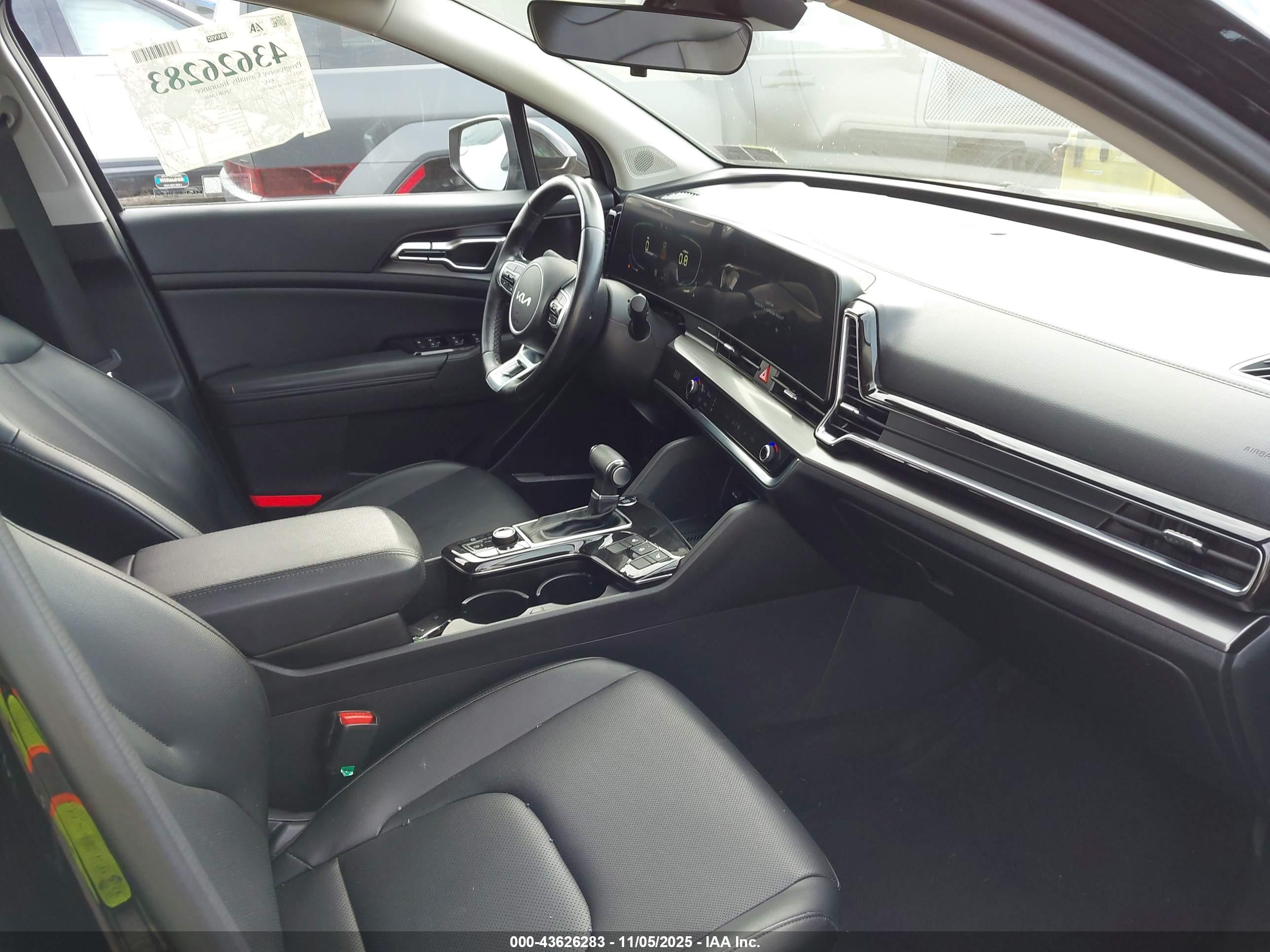 KIA SPORTAGE image 5