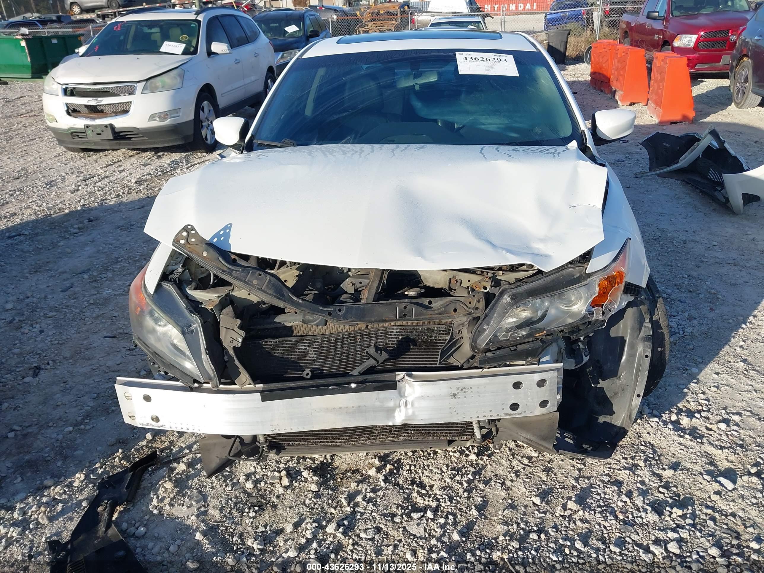 ACURA ILX image 6