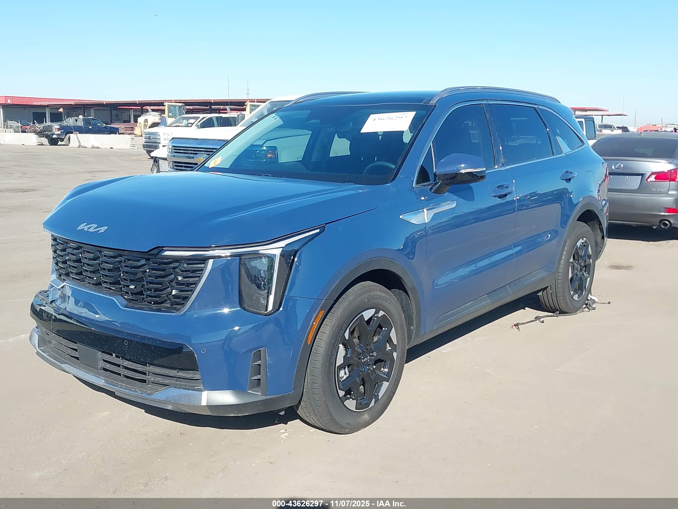 KIA SORENTO image 2