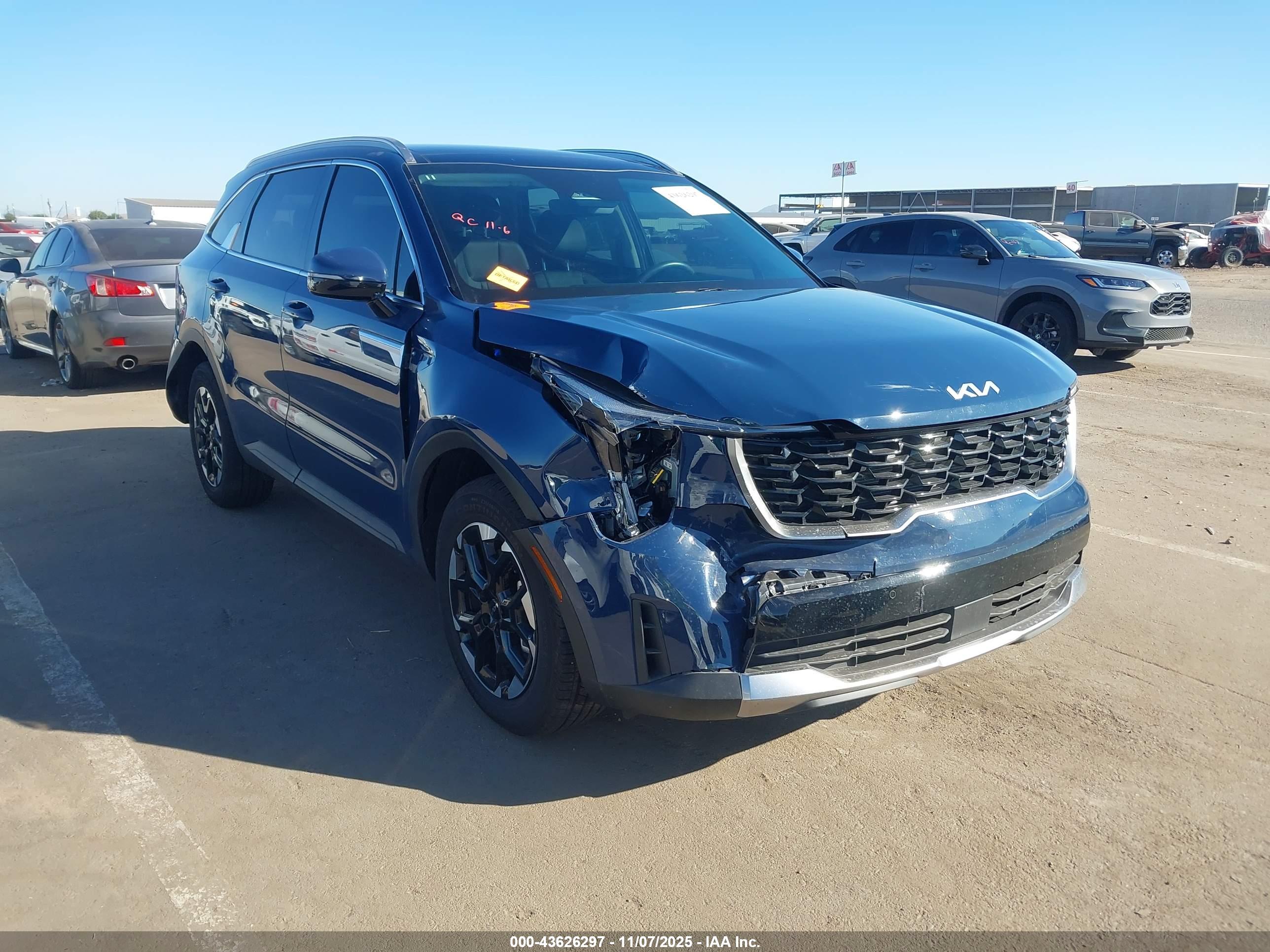 KIA SORENTO image 6