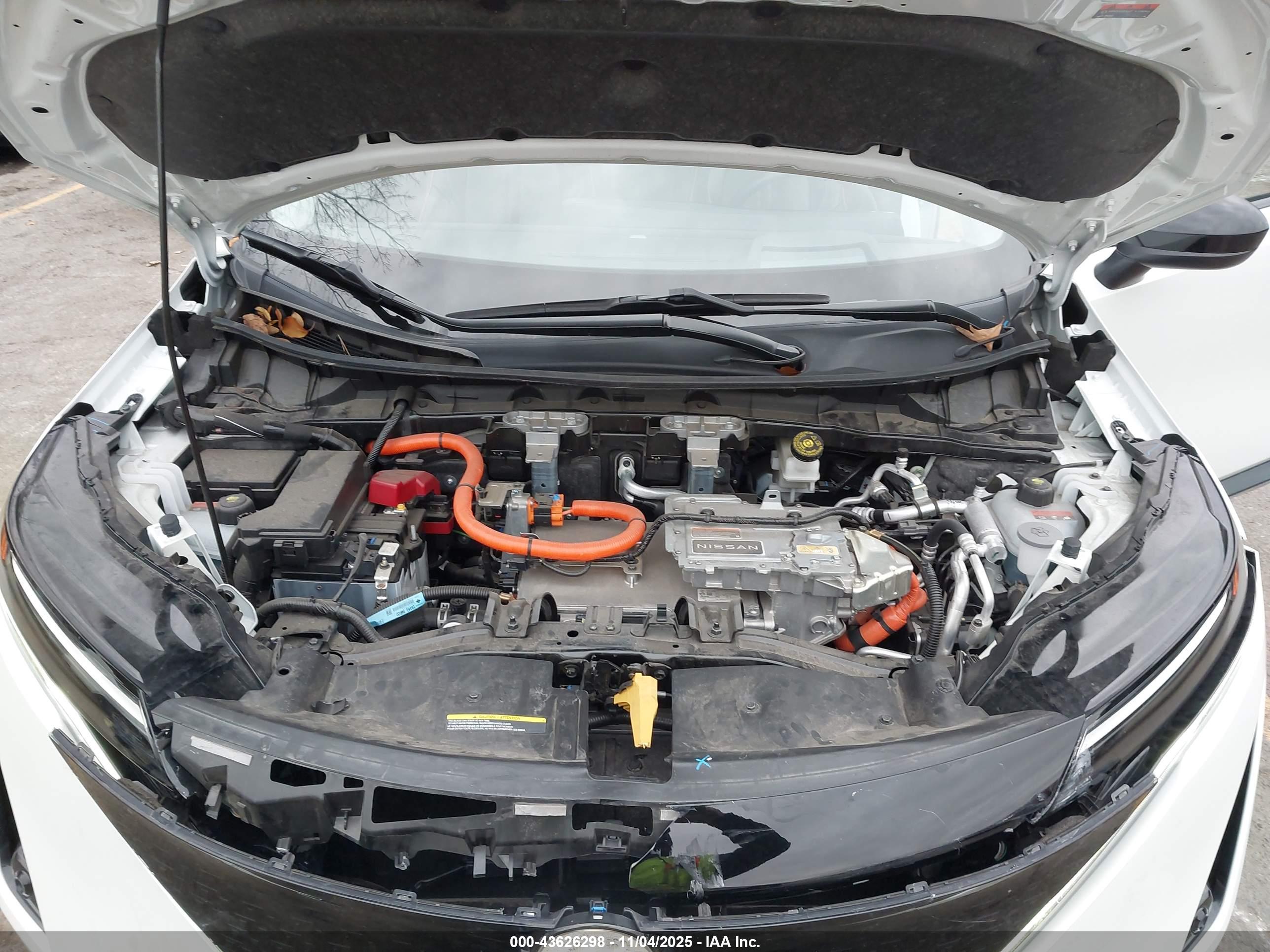 NISSAN ARIYA image 10