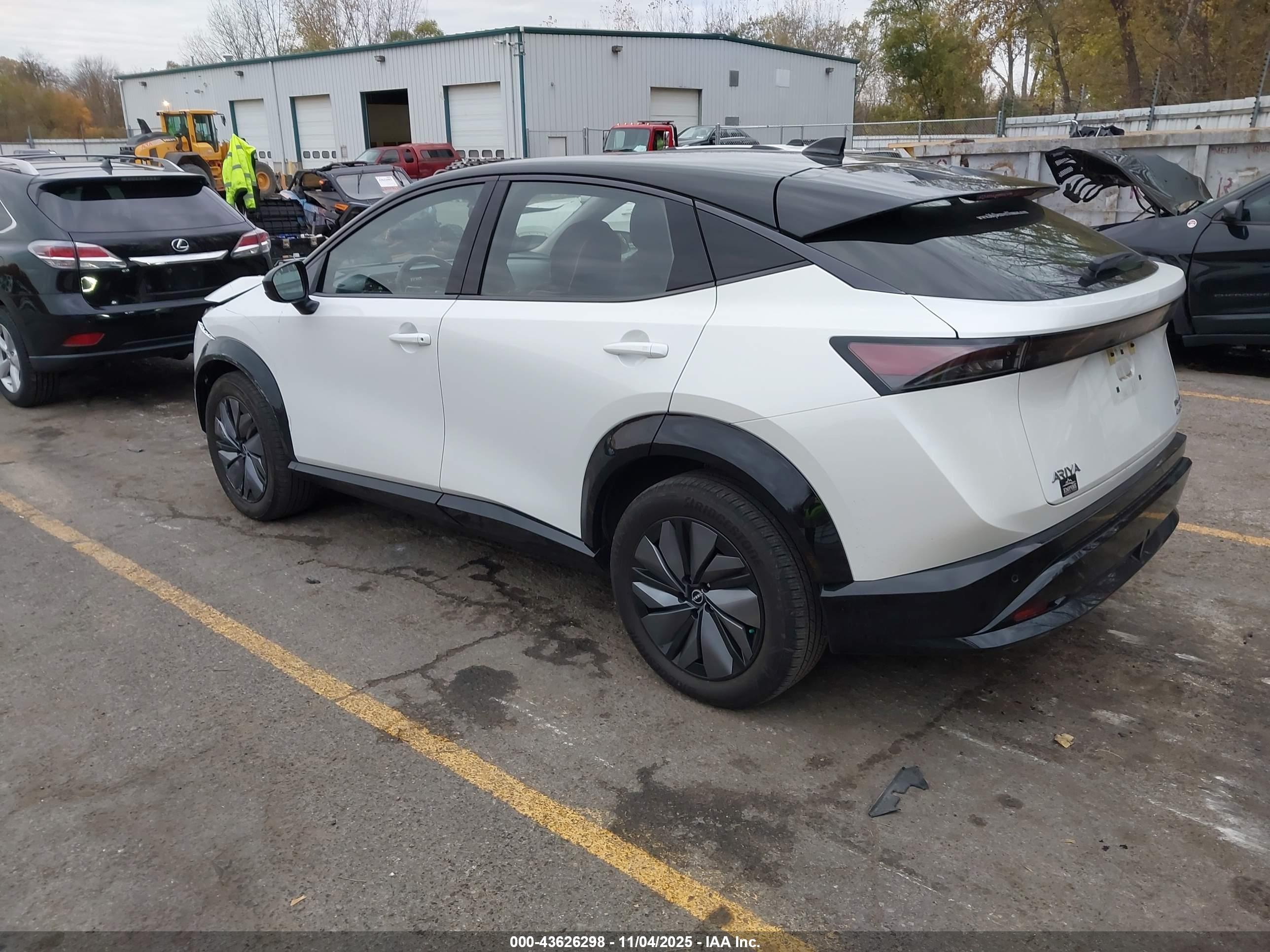 NISSAN ARIYA image 3
