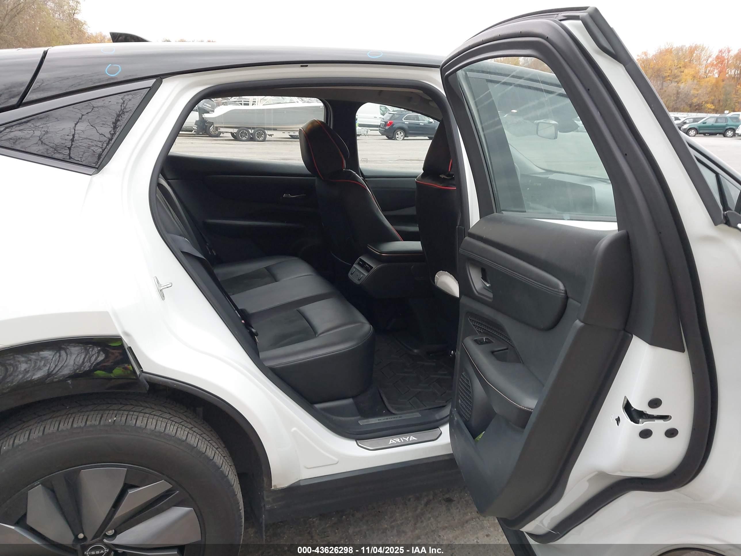 NISSAN ARIYA image 8