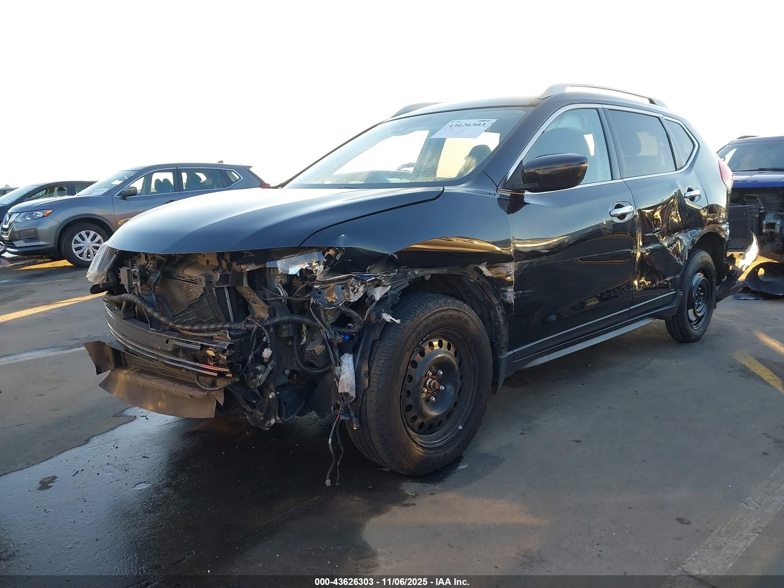NISSAN ROGUE image 2