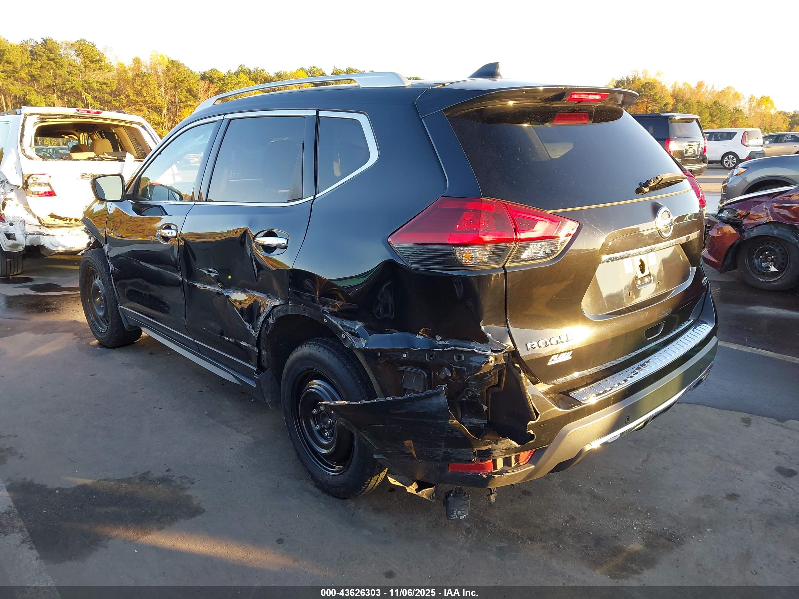 NISSAN ROGUE image 3