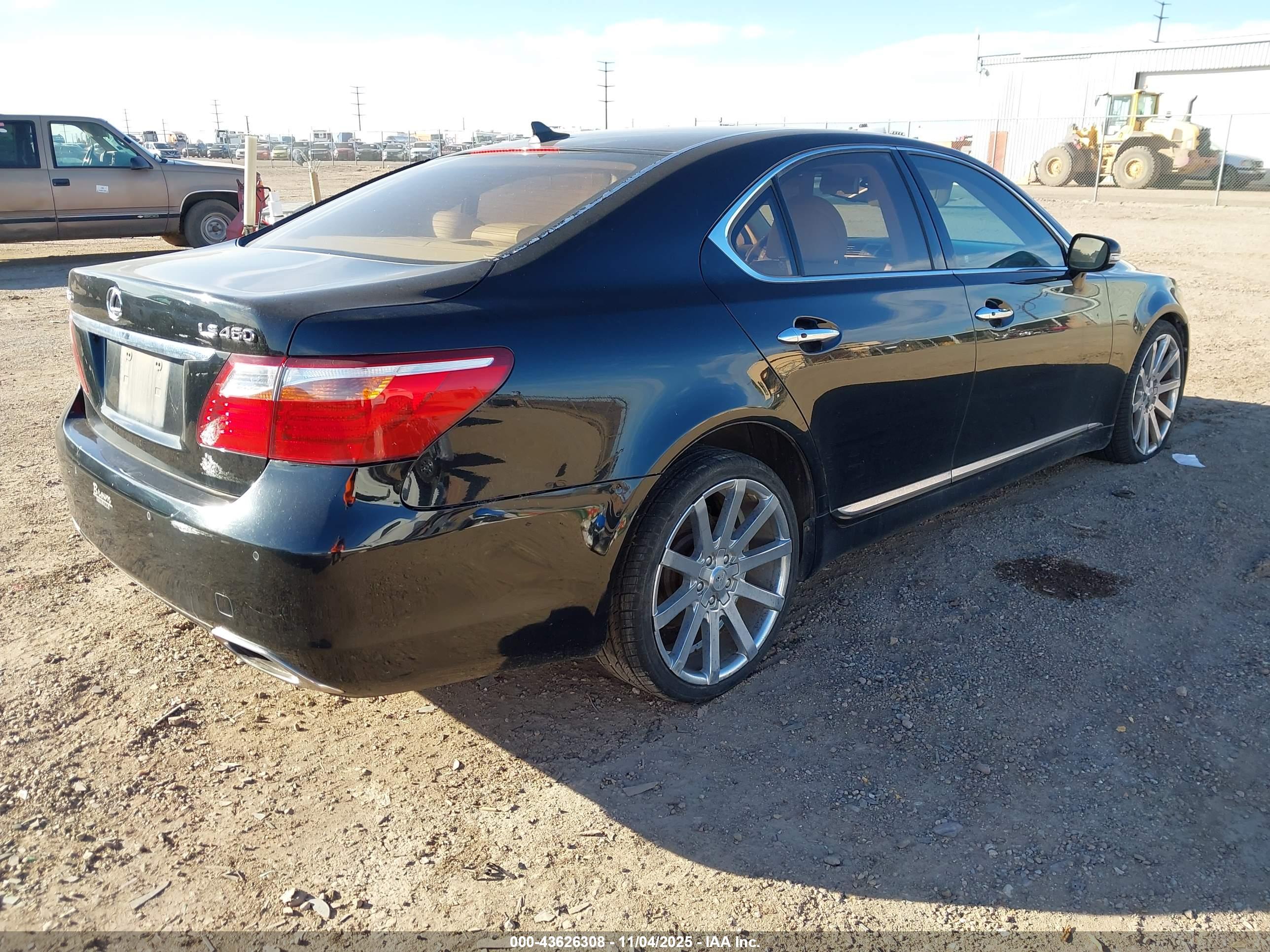 LEXUS LS image 4