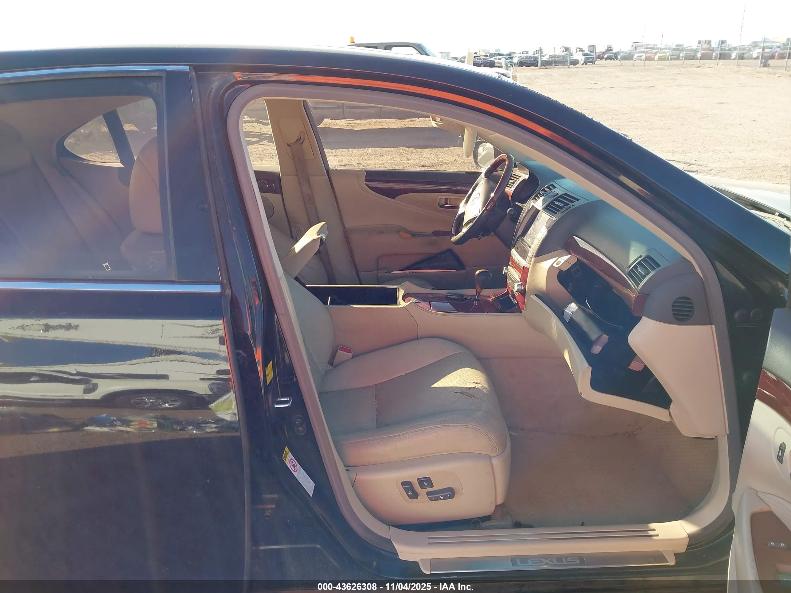 LEXUS LS image 5