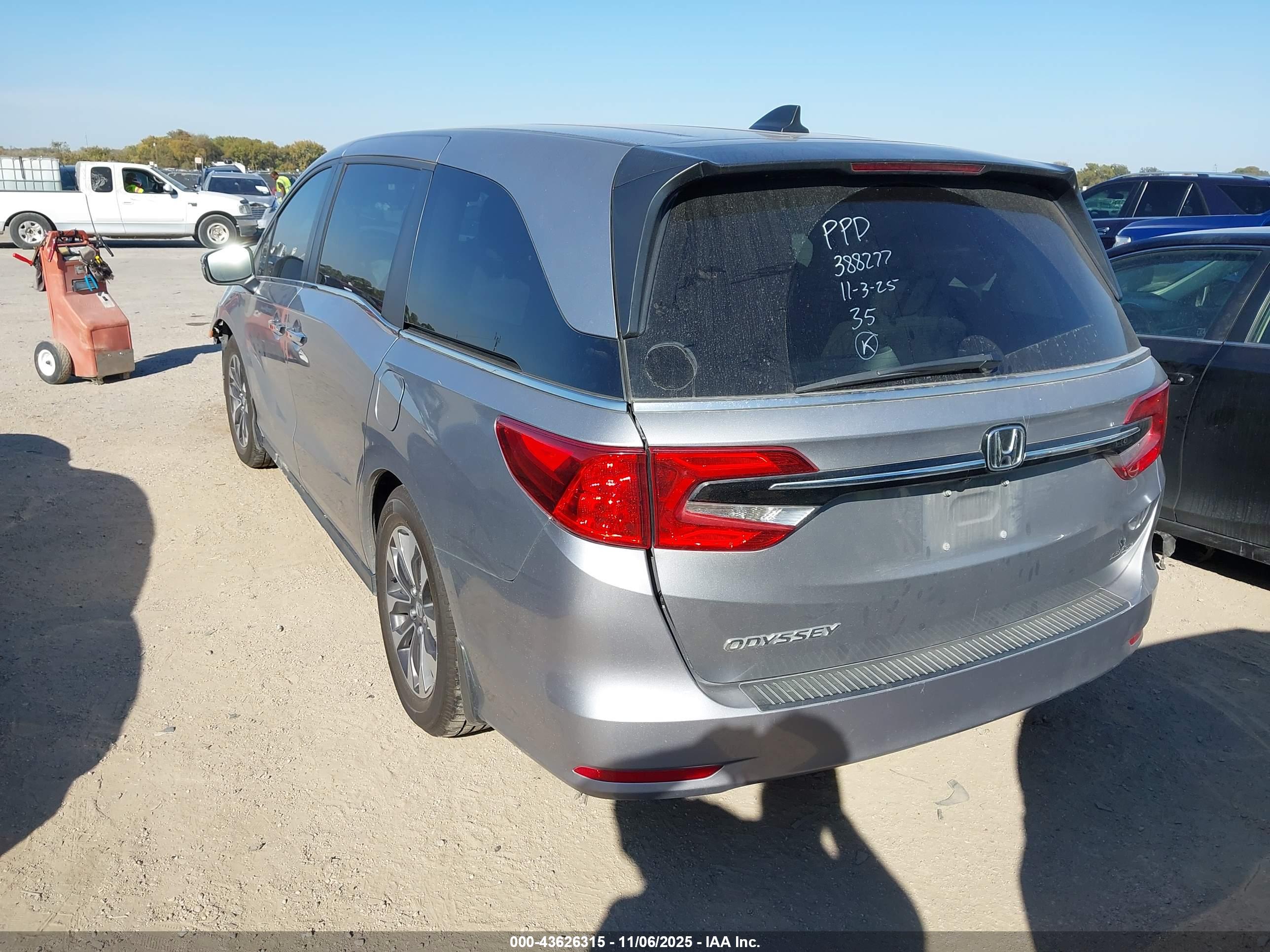 HONDA ODYSSEY image 3