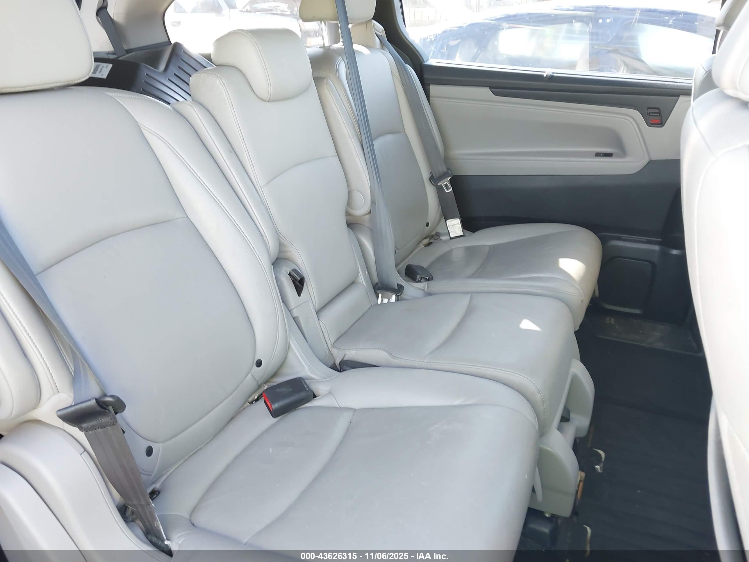 HONDA ODYSSEY image 8