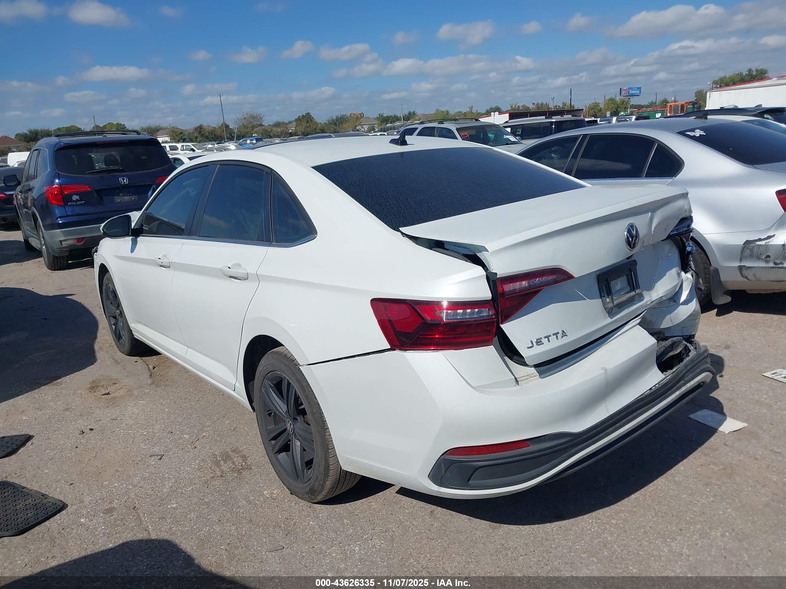 VOLKSWAGEN JETTA image 3