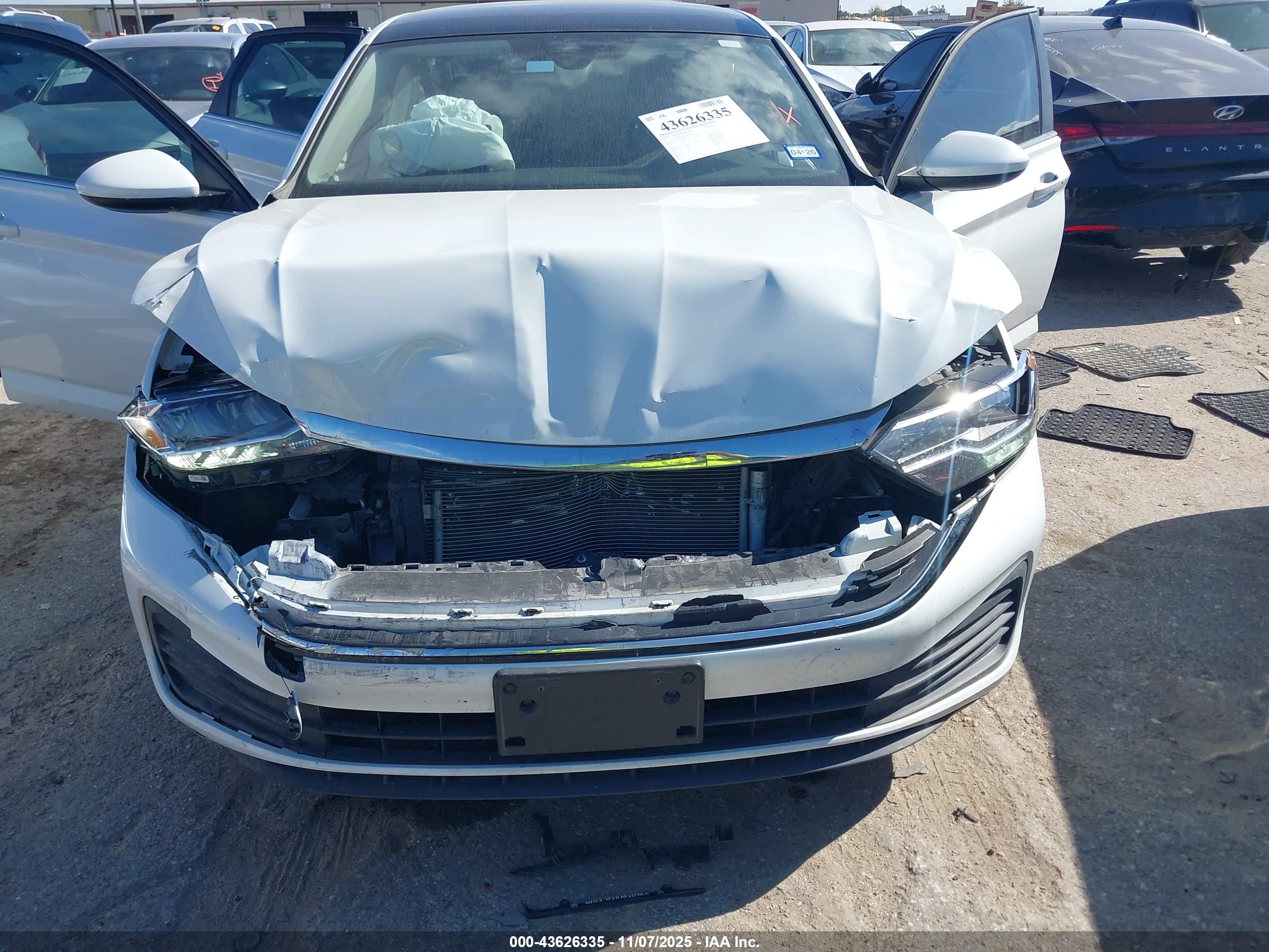 VOLKSWAGEN JETTA image 6