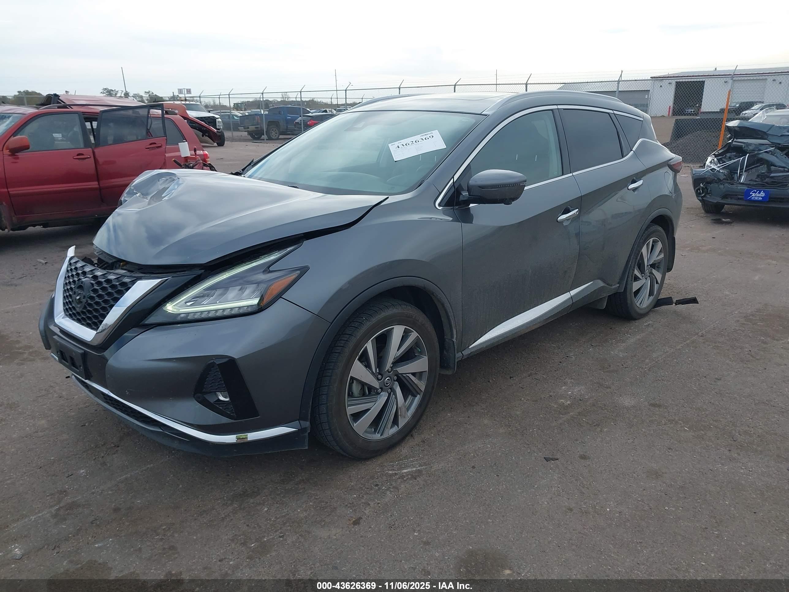 NISSAN MURANO image 2