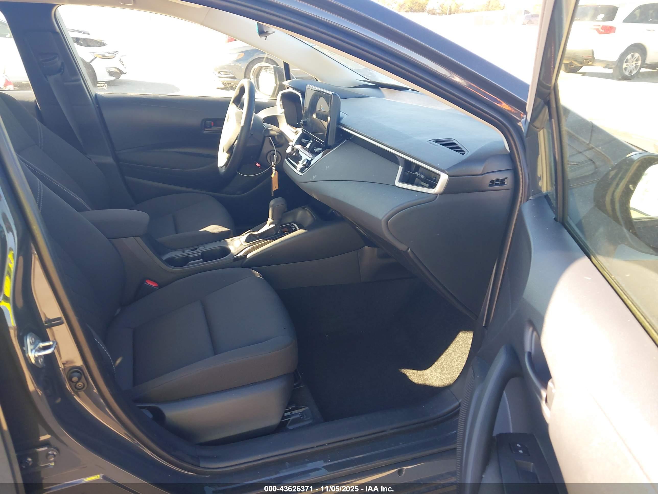 TOYOTA COROLLA image 5