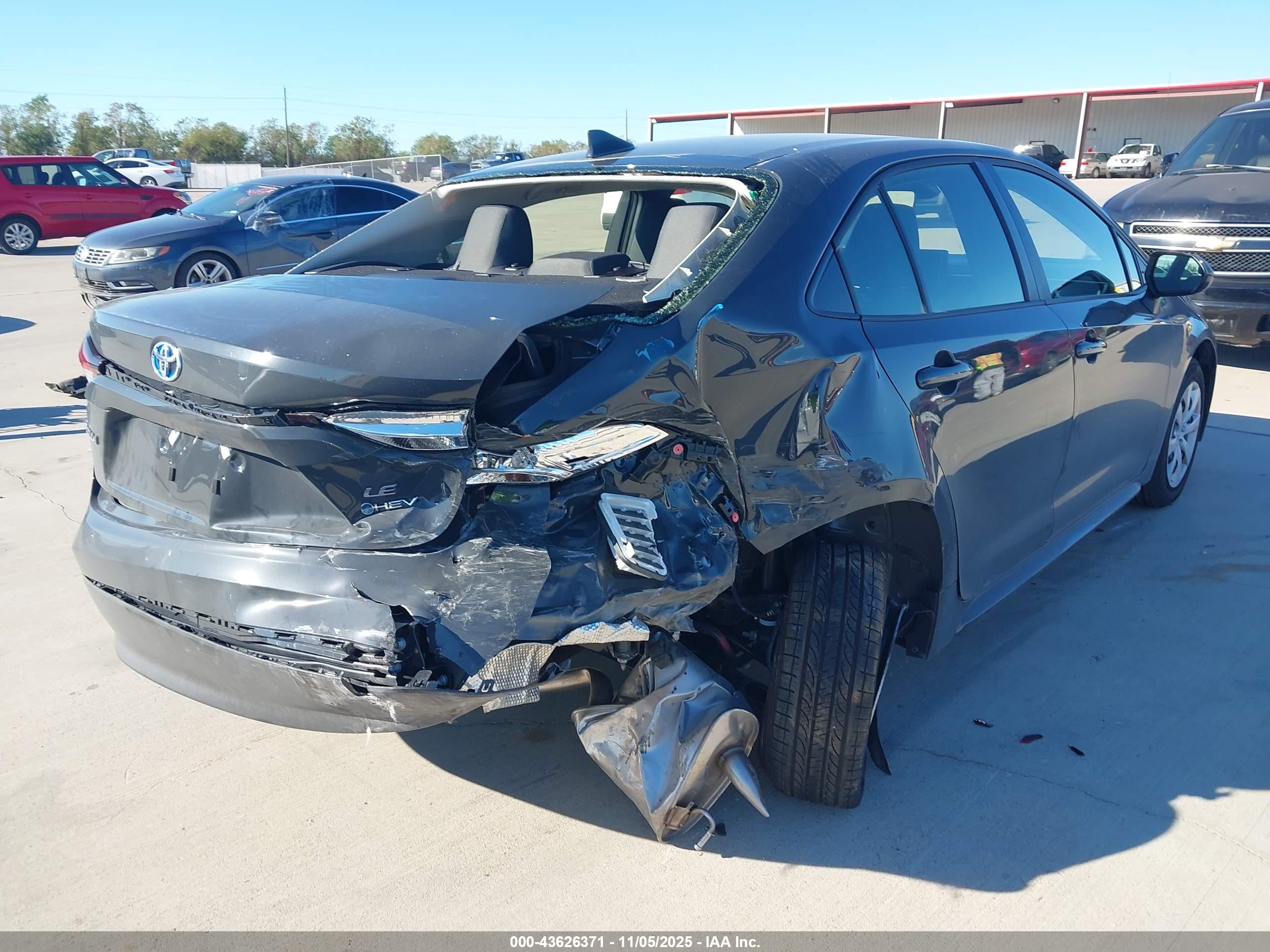 TOYOTA COROLLA image 6