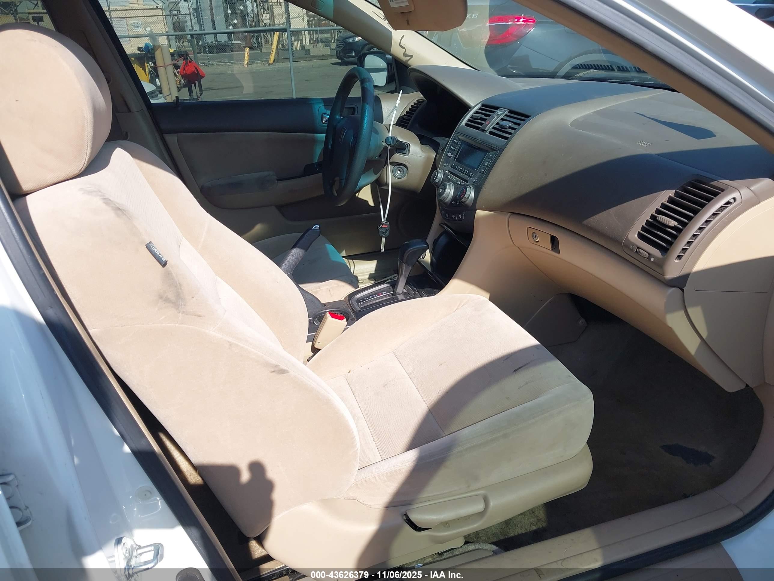 HONDA ACCORD image 5