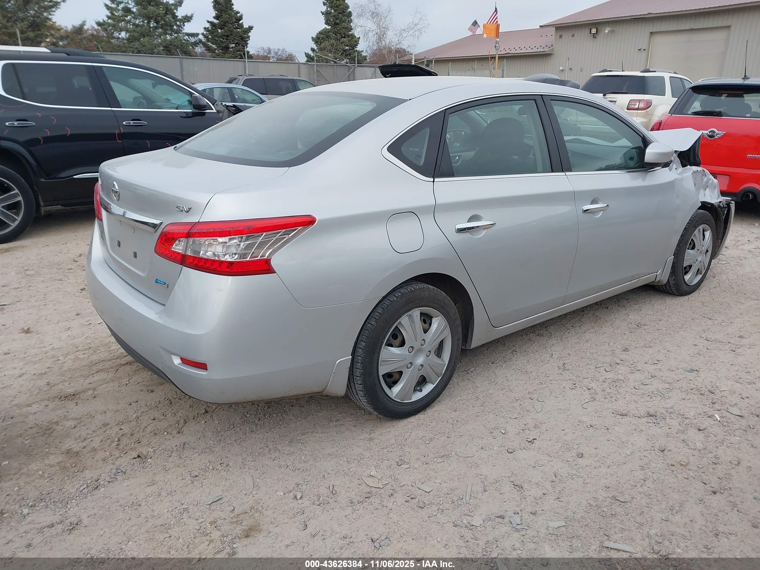 NISSAN SENTRA image 4