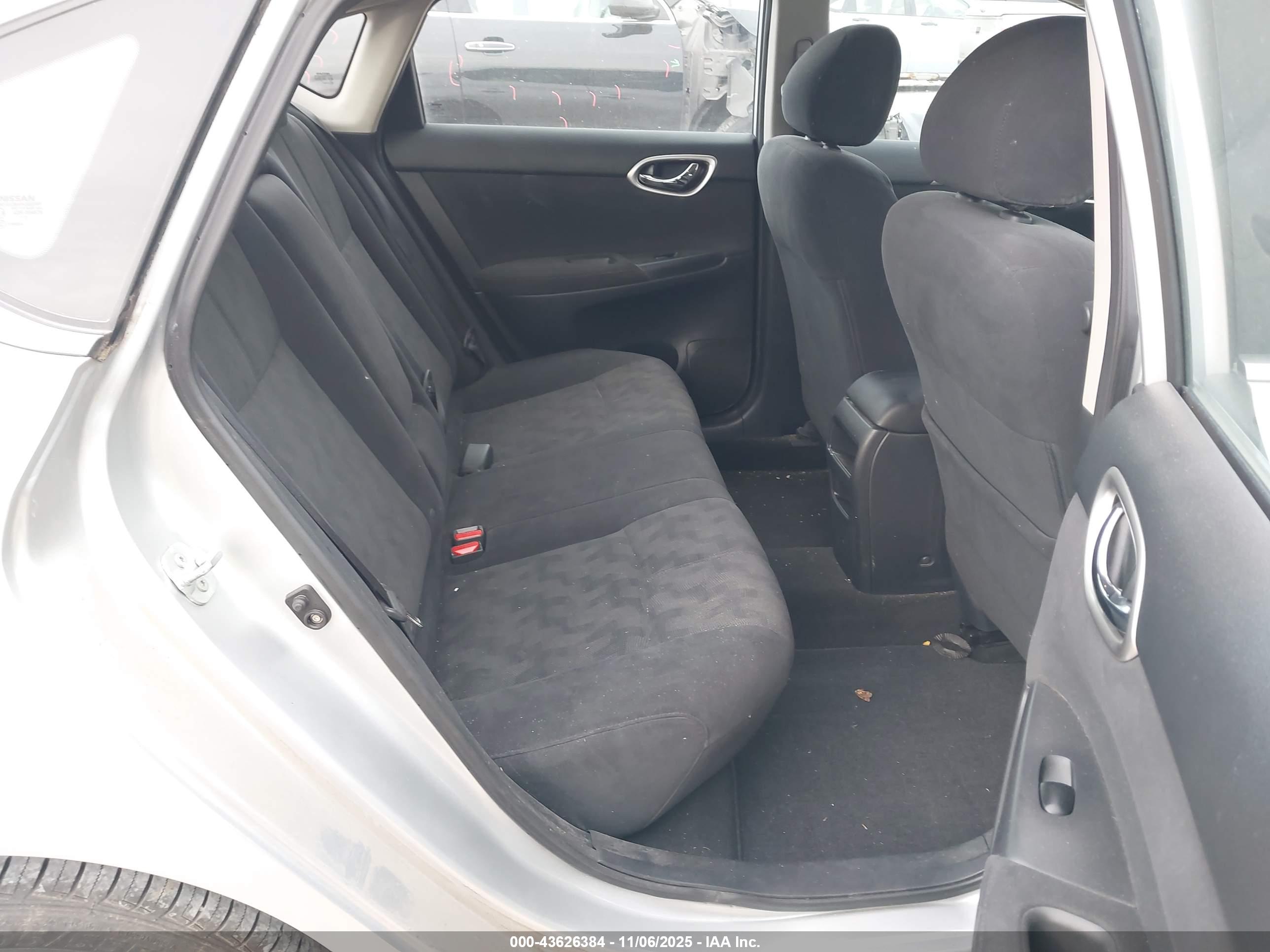 NISSAN SENTRA image 8