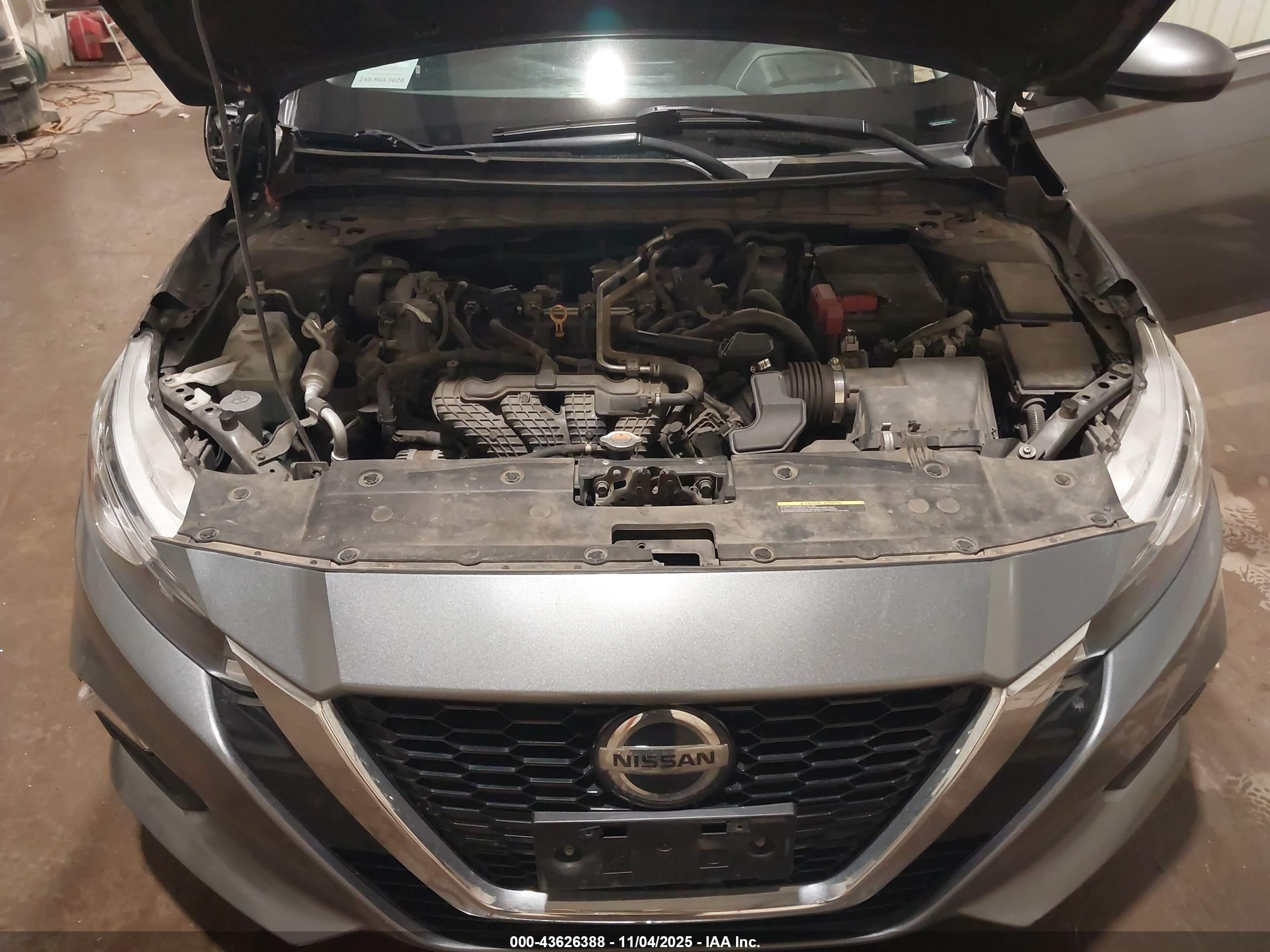 NISSAN ALTIMA image 10