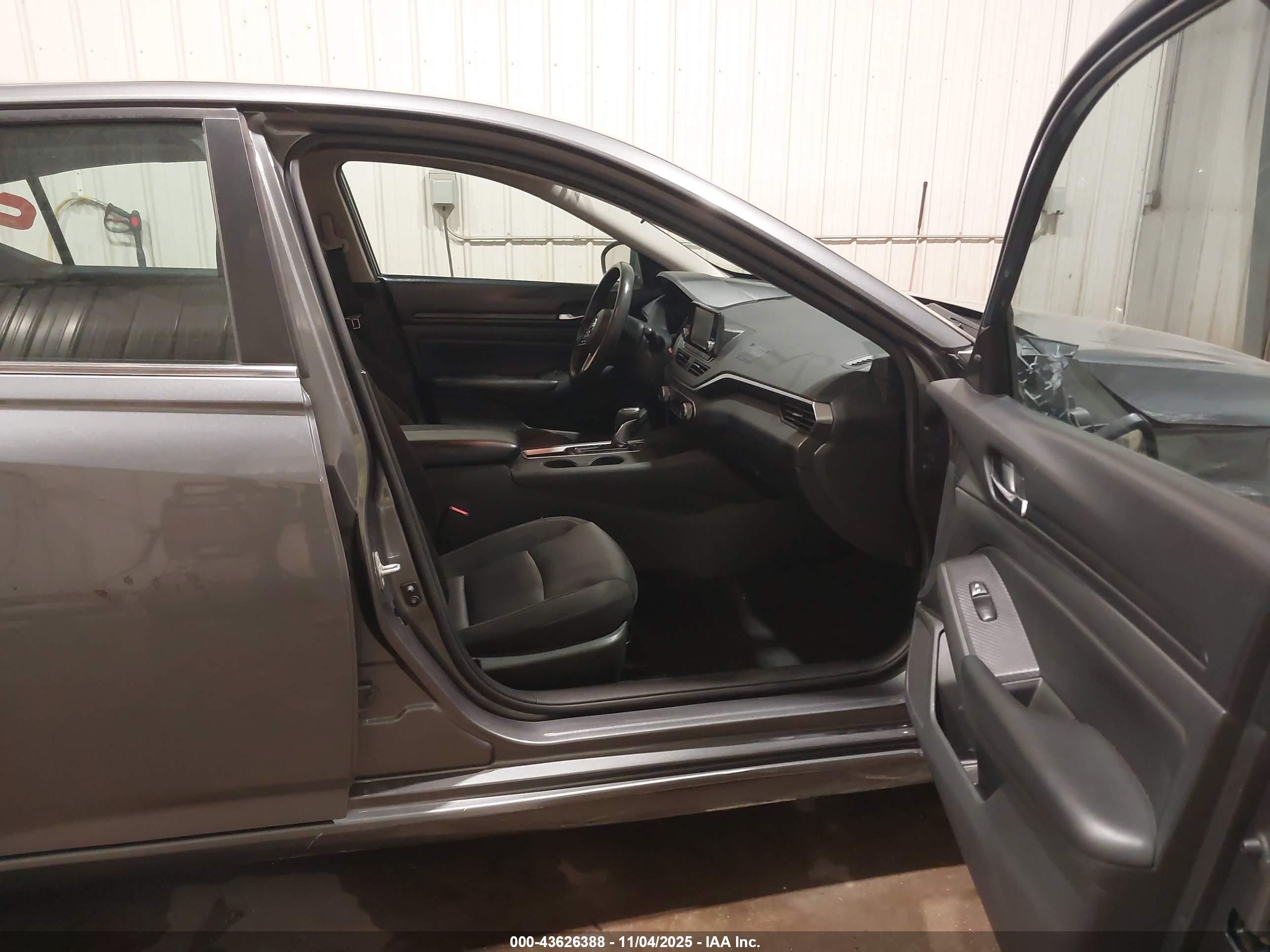 NISSAN ALTIMA image 5